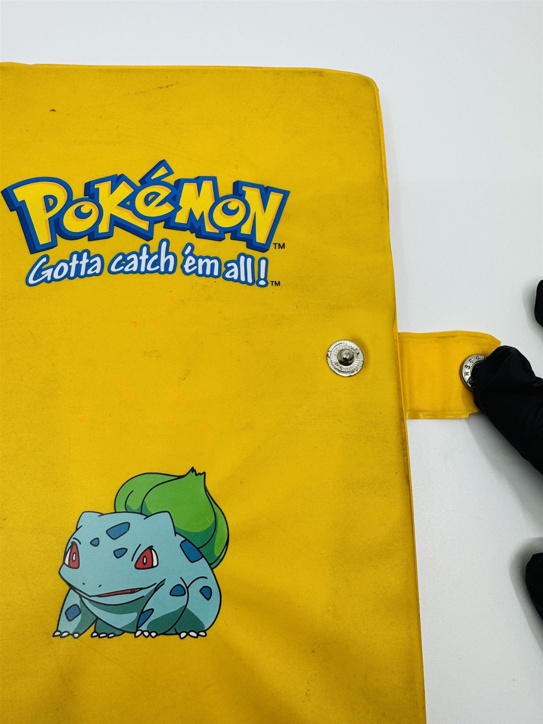 Vintage Pokemon Gotta Catch 'Em All! Yellow Bulbasaur Pokemon Card Binder Case