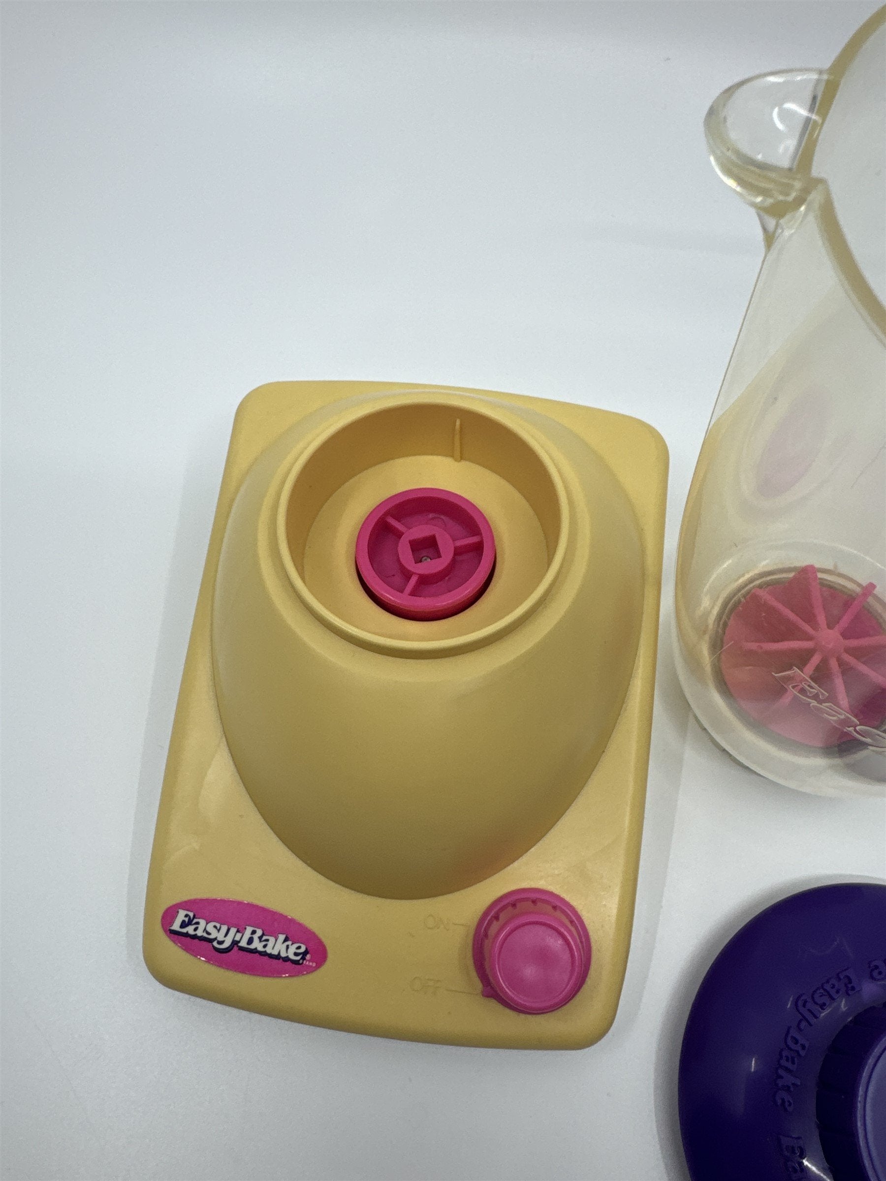 Vintage Early 2000's Hasbro Easy Bake Blender Spin Children Toy Battery Operated