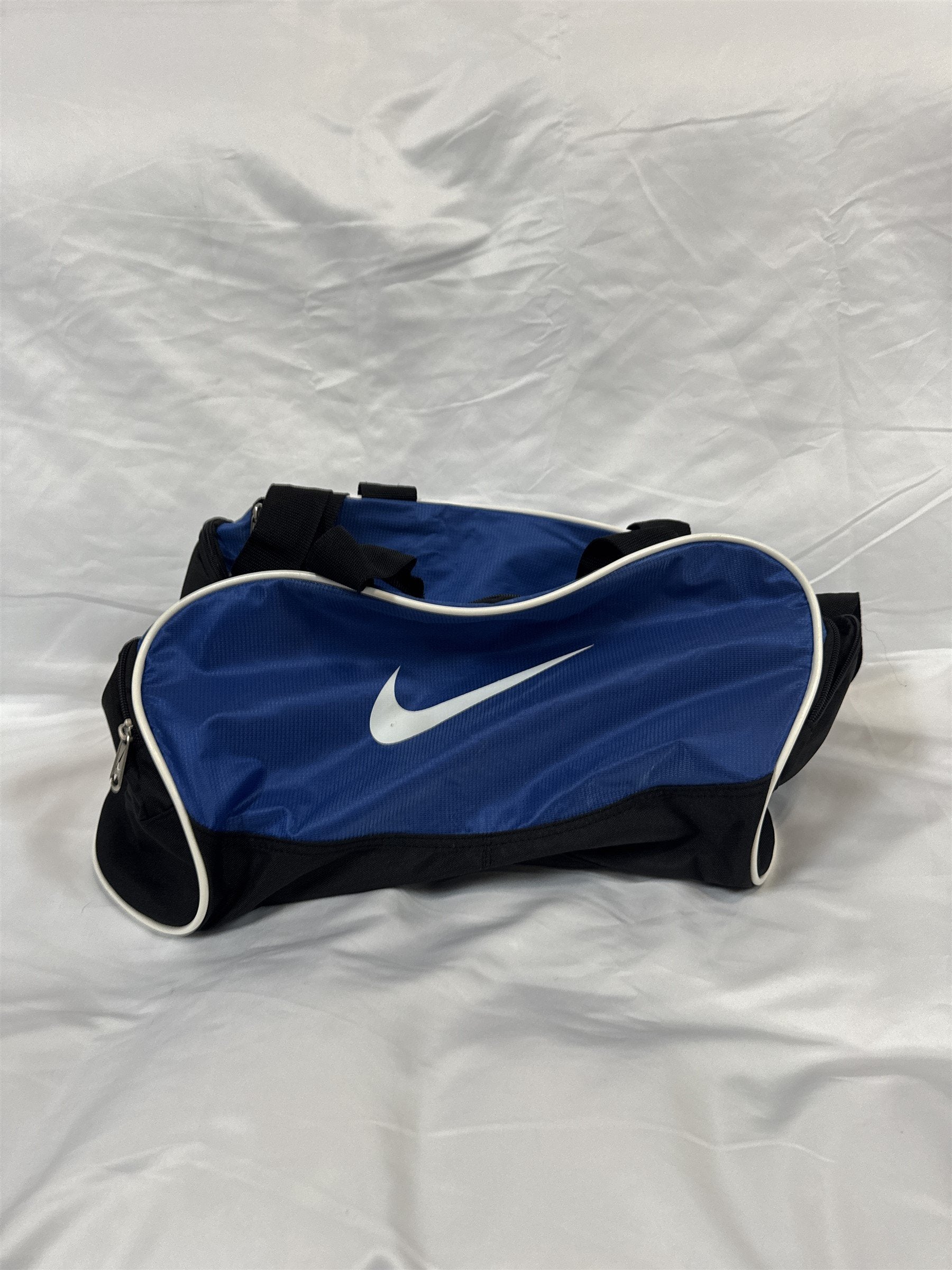 Blue Nike Duffle Bag /w Side Pockets and Mini Interior Zipper Pocket Blue Black