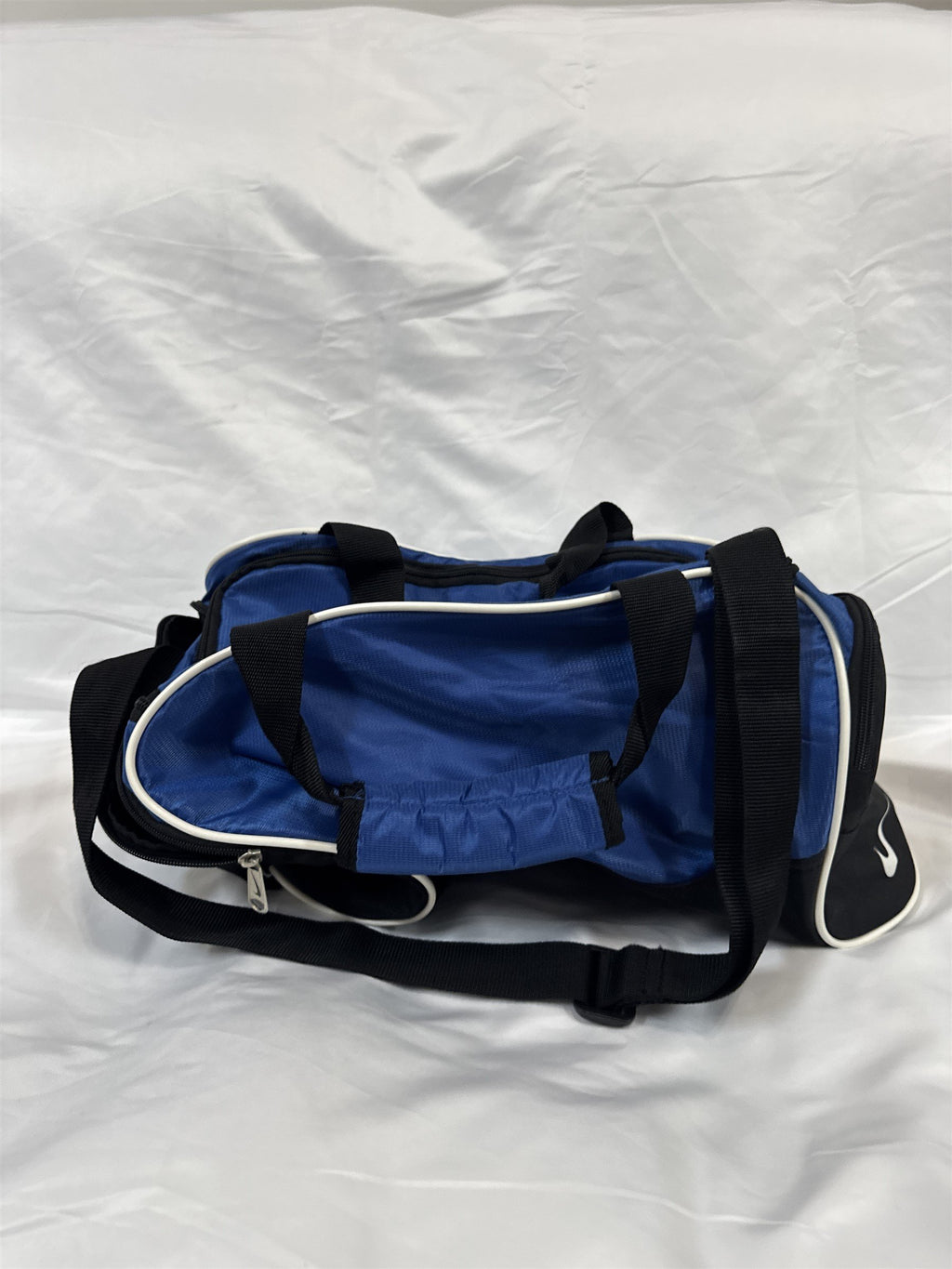 Blue Nike Duffle Bag /w Side Pockets and Mini Interior Zipper Pocket Blue Black