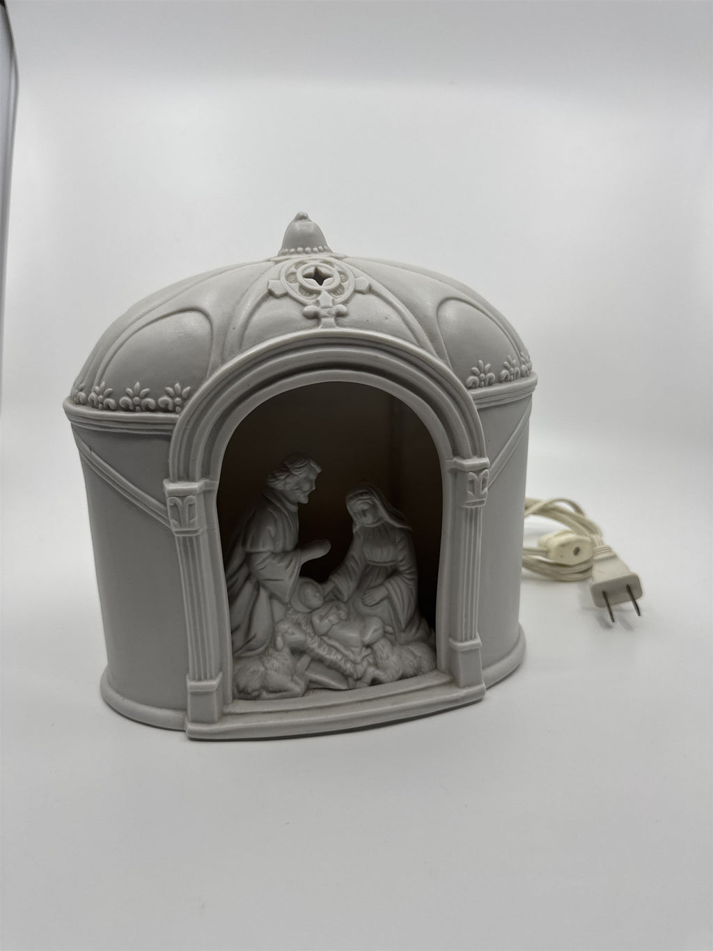 8" White Porcelain Nativity Scene Figurine Stratford Masterworks Christmas Works