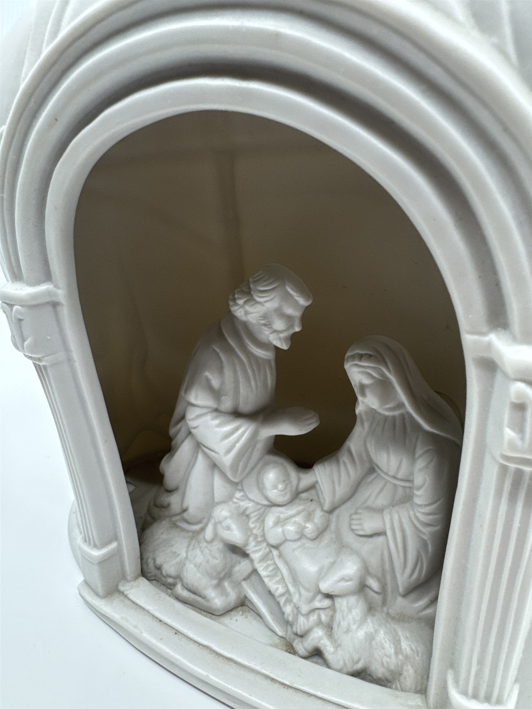 8" White Porcelain Nativity Scene Figurine Stratford Masterworks Christmas Works