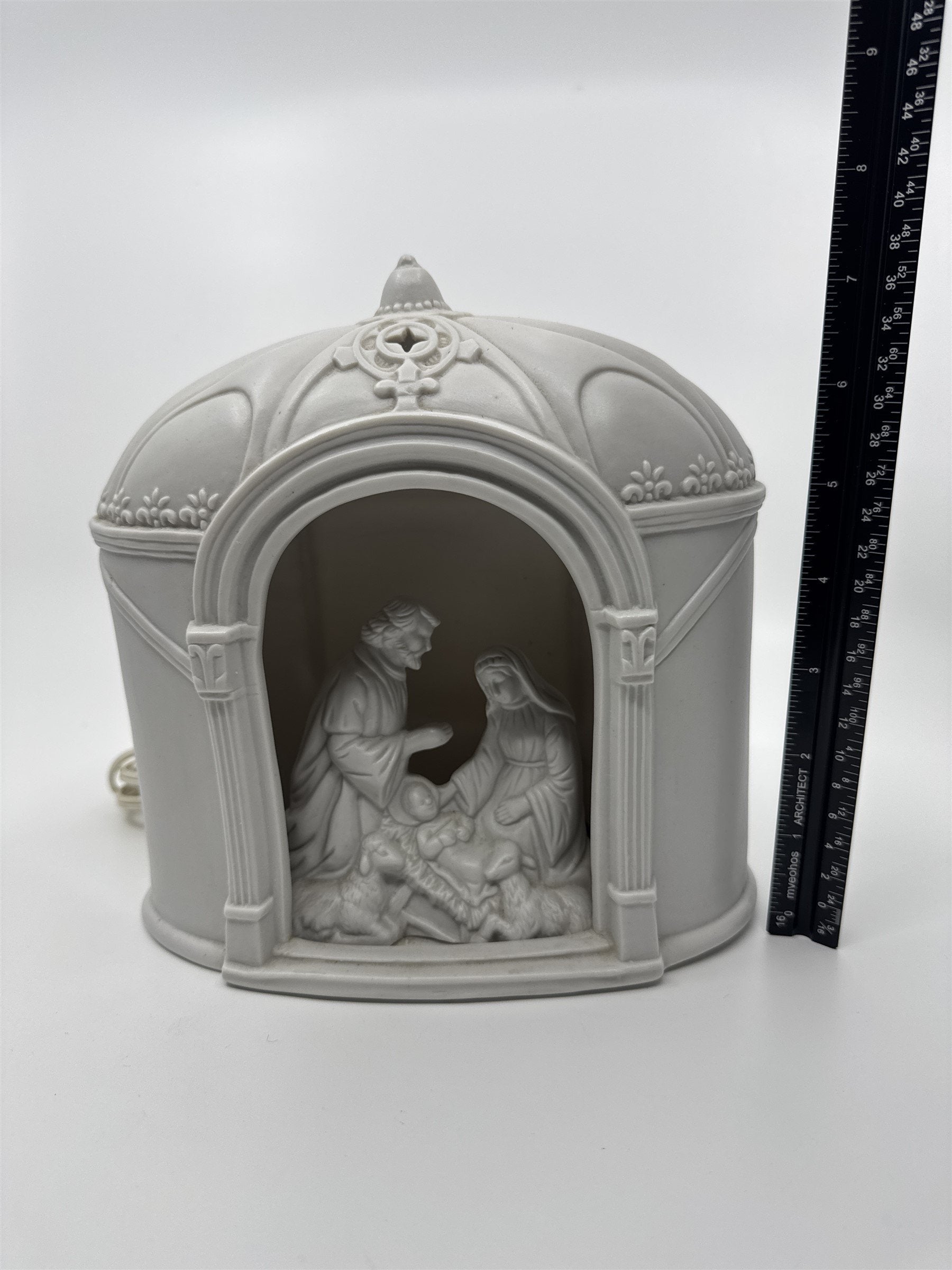8" White Porcelain Nativity Scene Figurine Stratford Masterworks Christmas Works