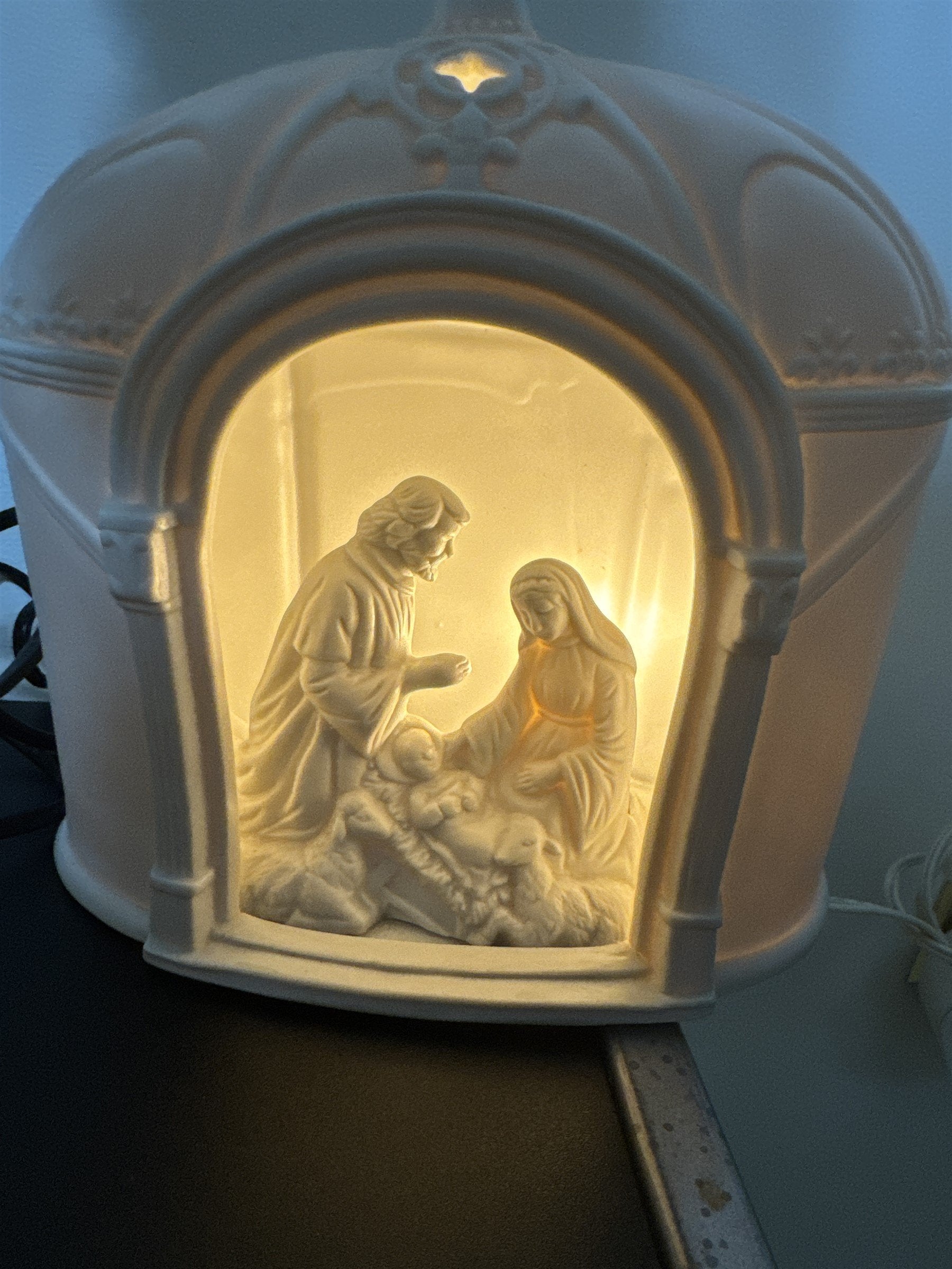 8" White Porcelain Nativity Scene Figurine Stratford Masterworks Christmas Works