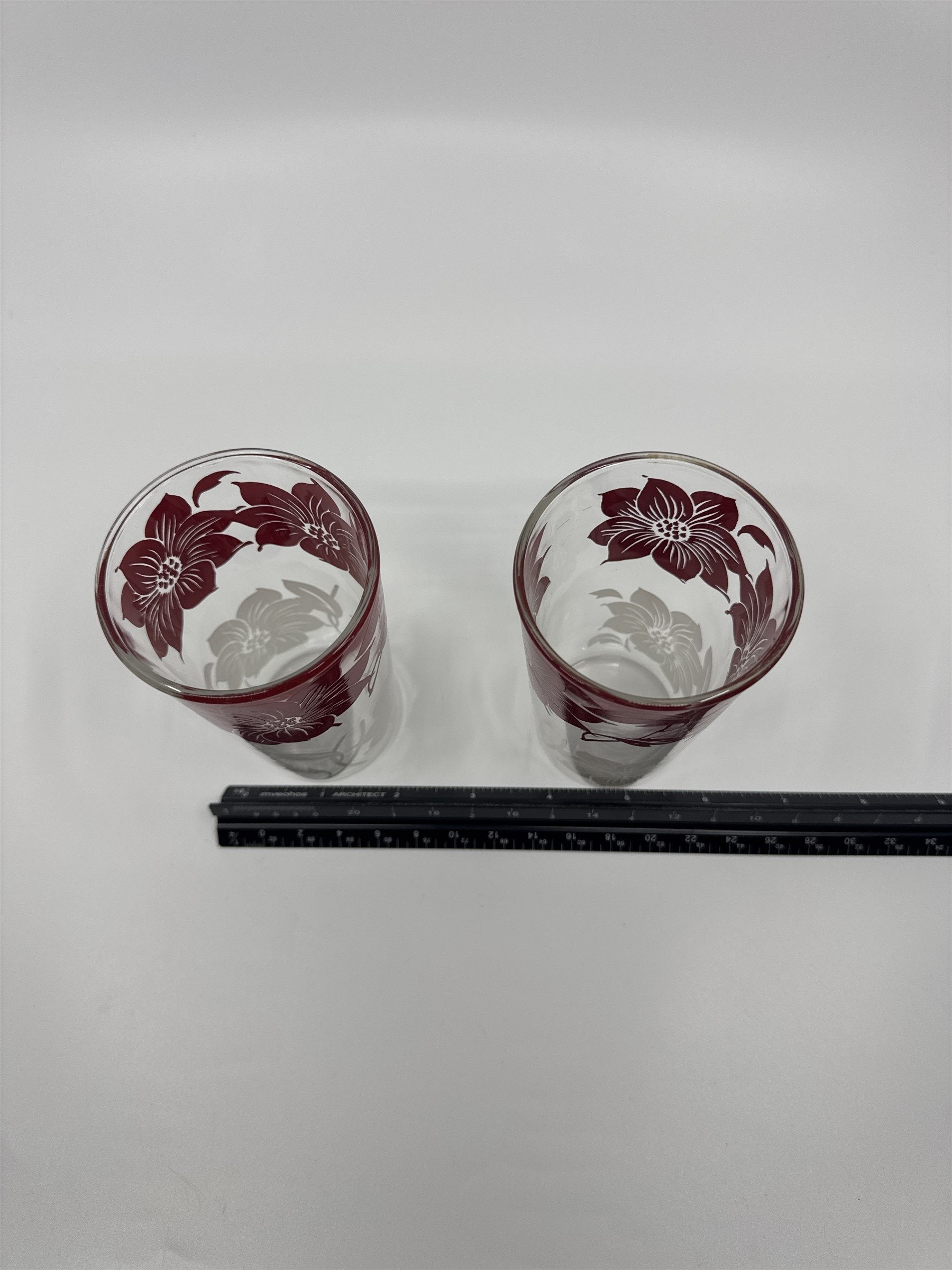 Set of 2 Vintage Hazel Atlas Red/White Hawaiian Hibiscus Swanky Swigs Glasses