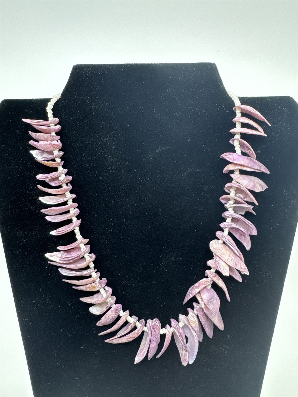 Vintage Hawaiian Natural Shell Purple-Toned Iridescent Sea Shell Pebble Necklace