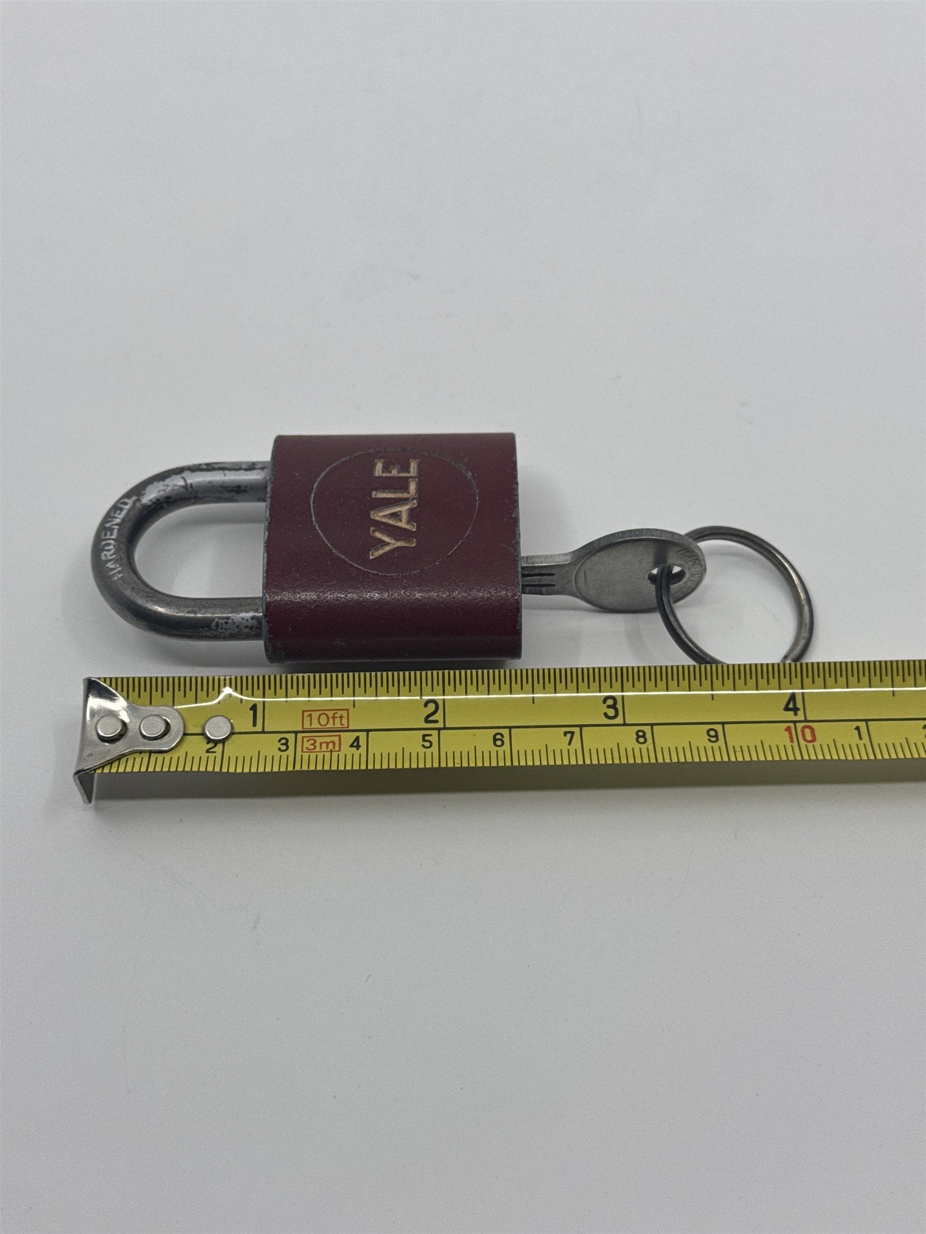 Vintage Yale & Towne Red Lock Padlock /w Working Key USA Hardened 2-1/2"