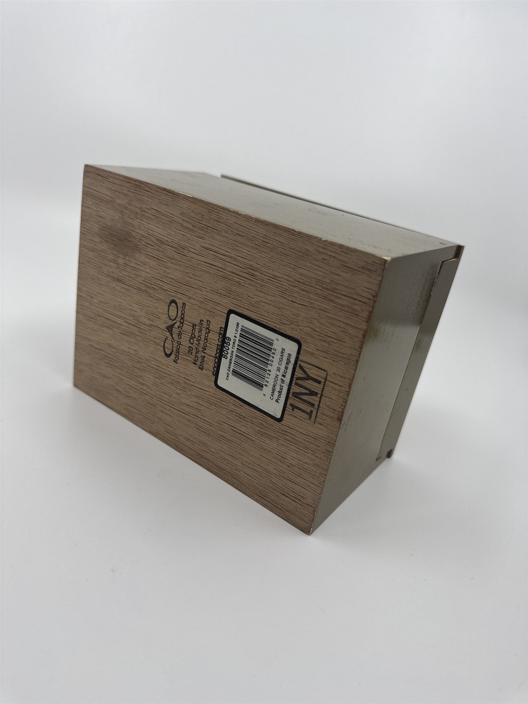 1968 CAO 1998 Cameroon L'anniversaire Wooden Cigar Box for 20 Cigars Nicaragua
