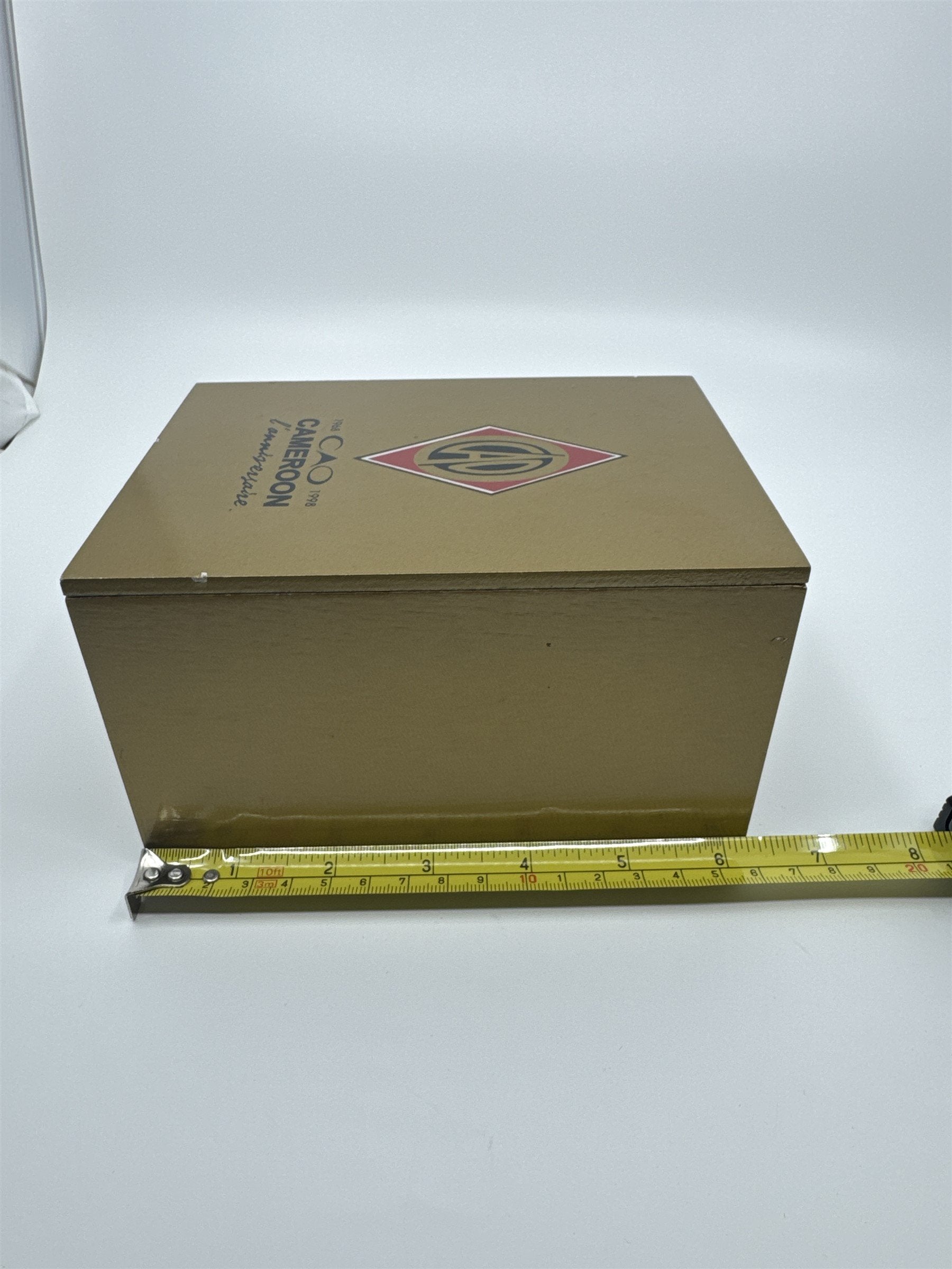 1968 CAO 1998 Cameroon L'anniversaire Wooden Cigar Box for 20 Cigars Nicaragua