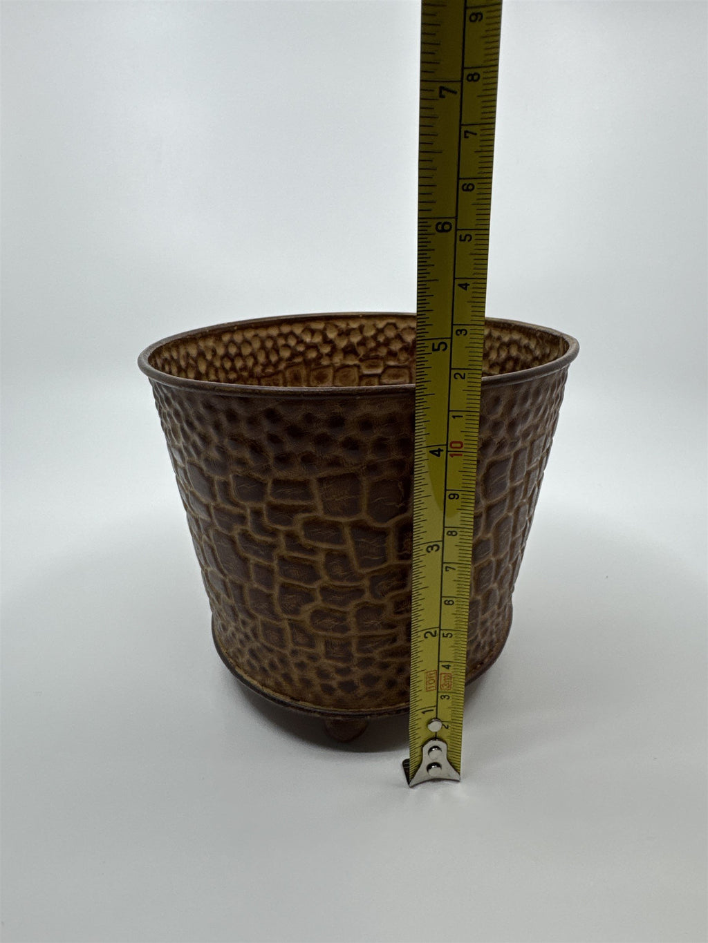 Vintage Home Interiors Crocodile Alligator Safari Texture Tan Metal Basket Rare