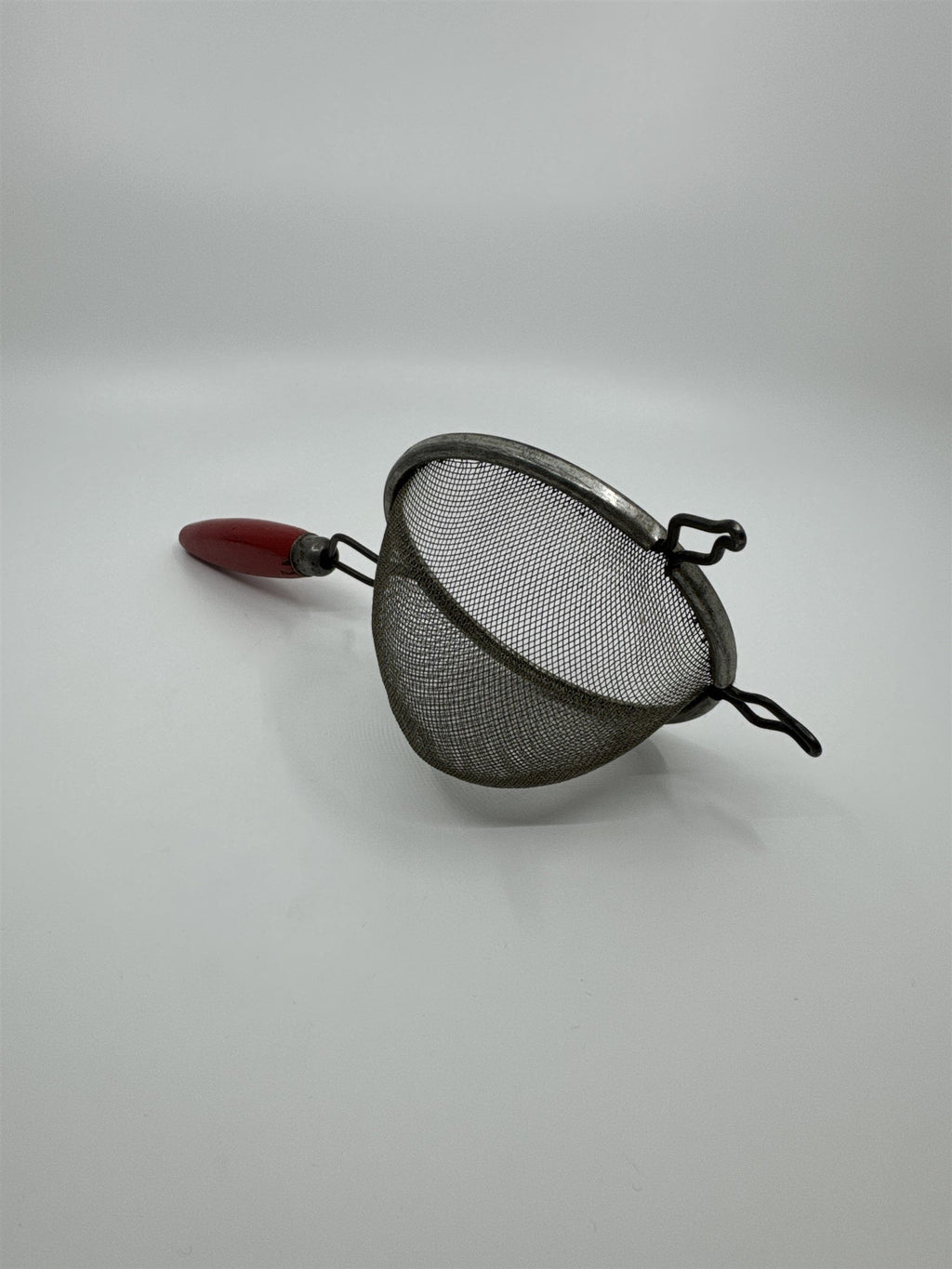 Vintage Strong Wire Mesh Strainer Hand Sifter A&J AJAX Red Wood Handle USA Made