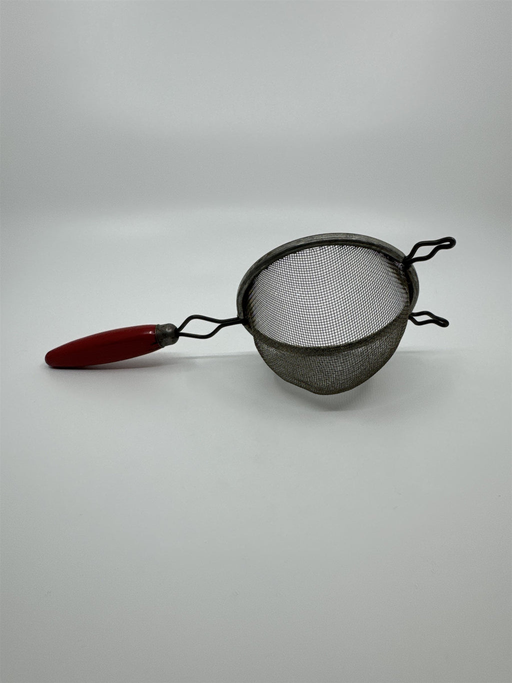 Vintage Strong Wire Mesh Strainer Hand Sifter A&J AJAX Red Wood Handle USA Made