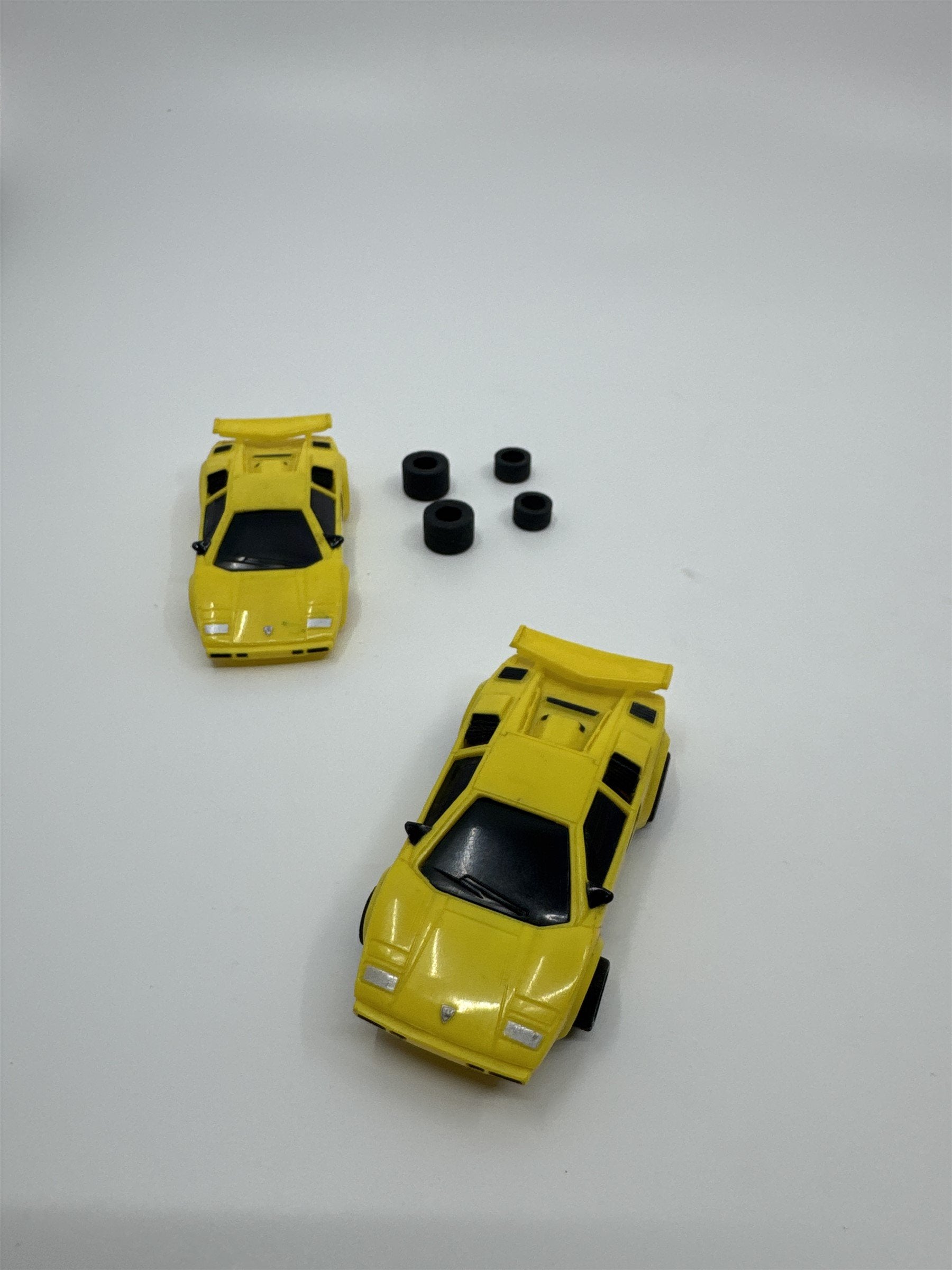 Vintage 80s Life-Like Racing NASCAR H.O. Fast Trackers Yellow Lamborghini /w Kit