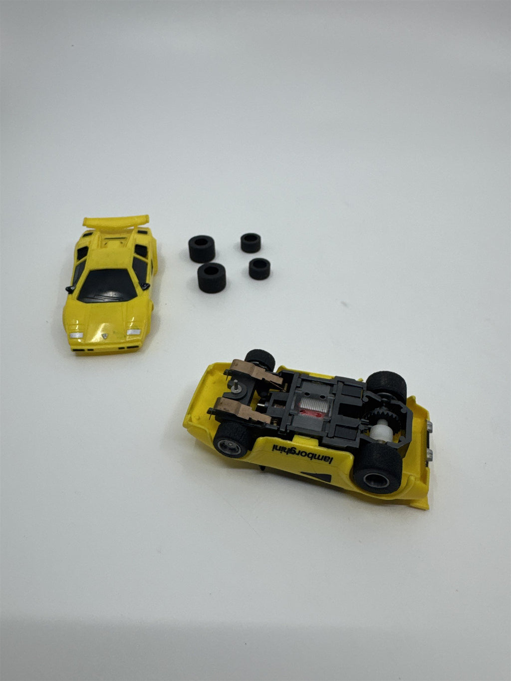 Vintage 80s Life-Like Racing NASCAR H.O. Fast Trackers Yellow Lamborghini /w Kit