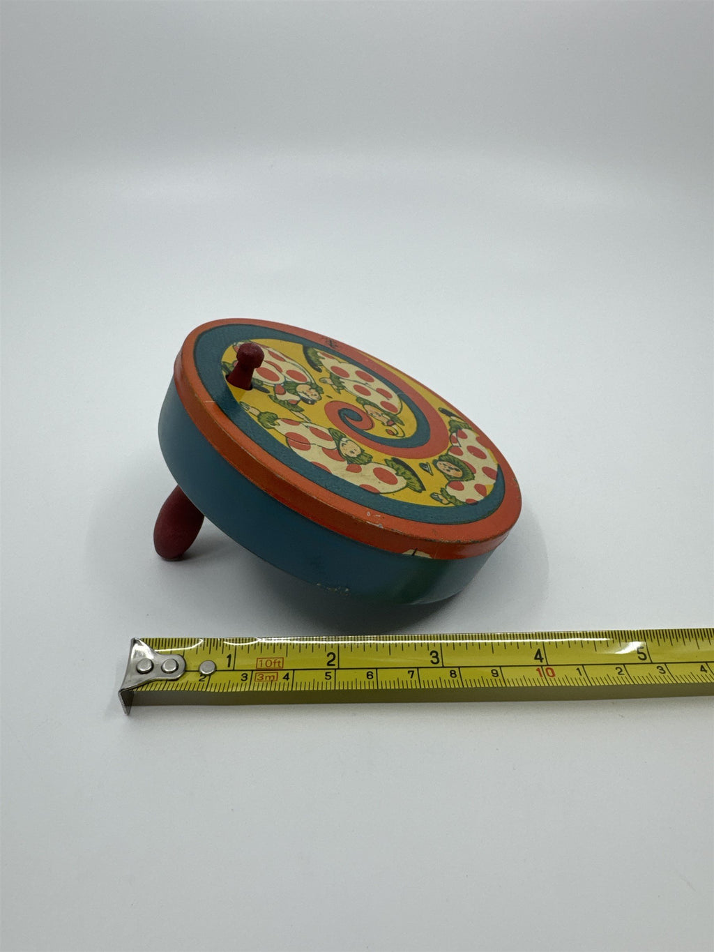 Vintage 1950s Tin Litho Winding Noisemaker USA by T Cohn Swirling Clowns
