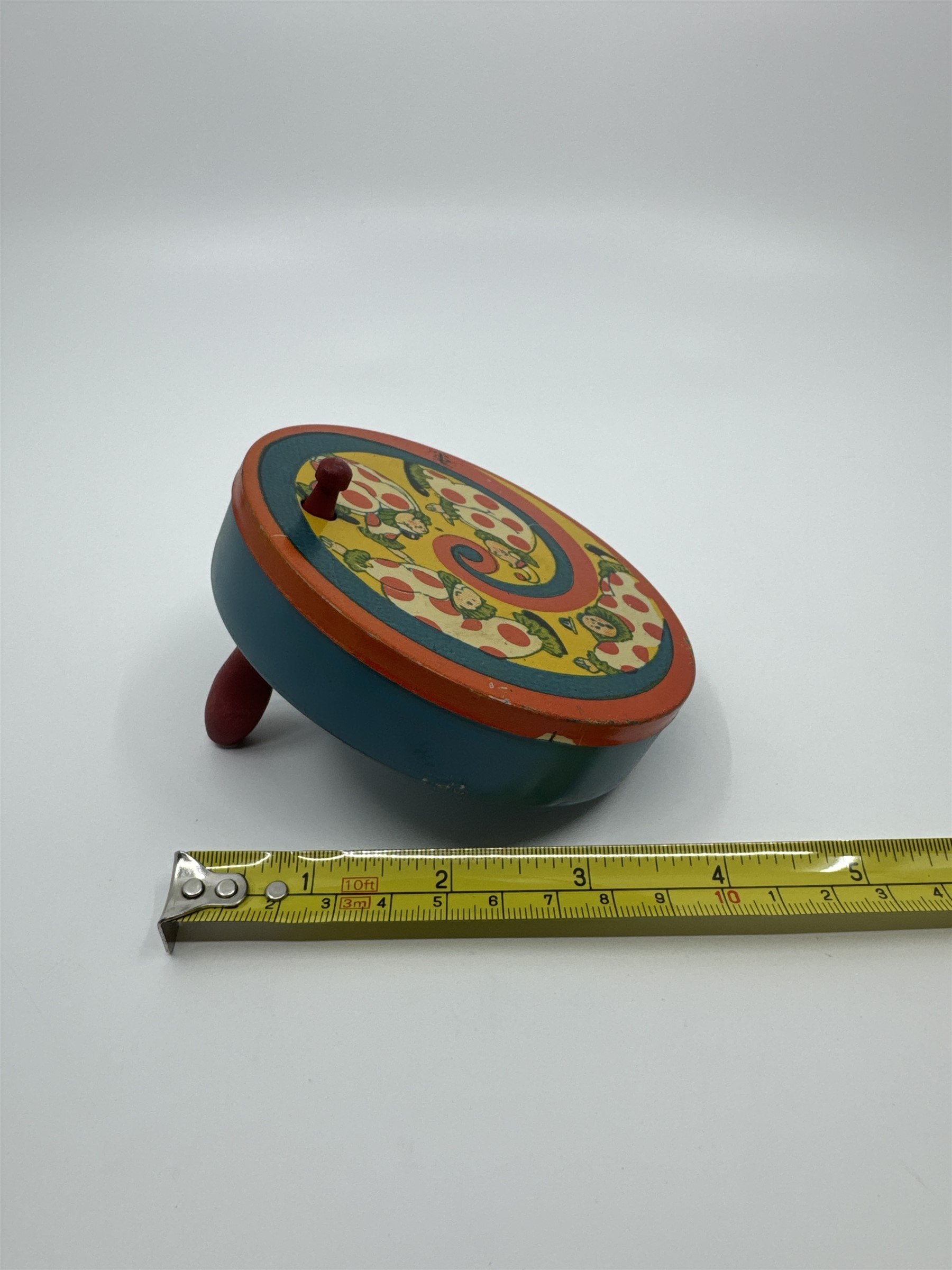Vintage 1950s Tin Litho Winding Noisemaker USA by T Cohn Swirling Clowns
