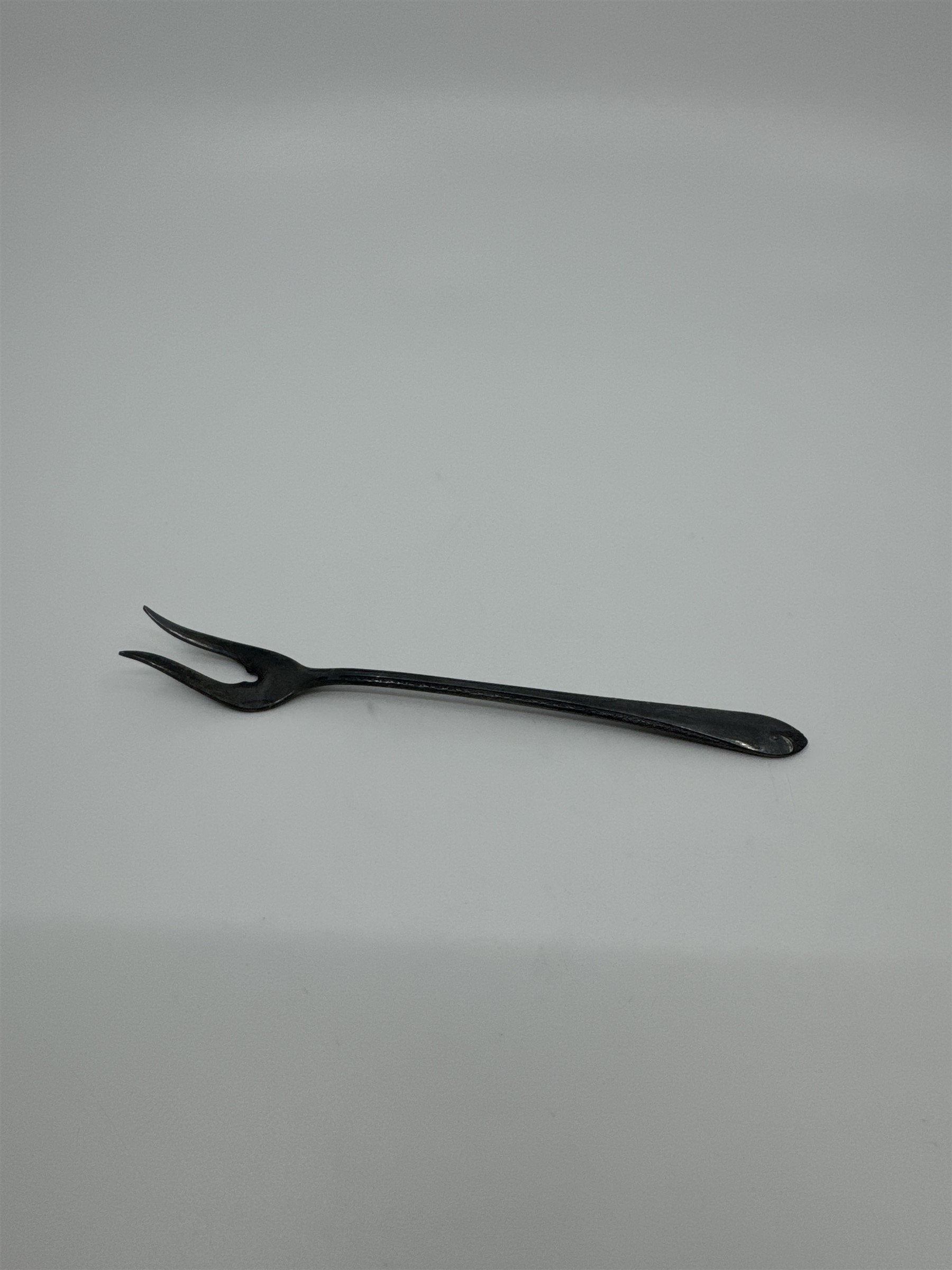 Vintage WM ROGERS MFG CO Silver Plate Olive / Pickle Prong Fork Original Rogers