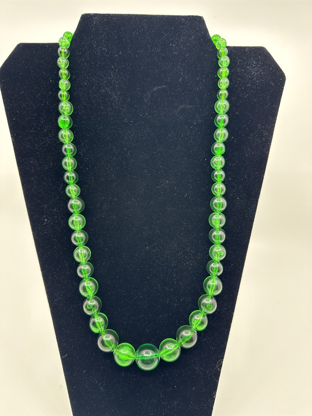 Vintage Green Hard Plastic Lucite? Beaded Necklace Barrel Clasp 24" Strand