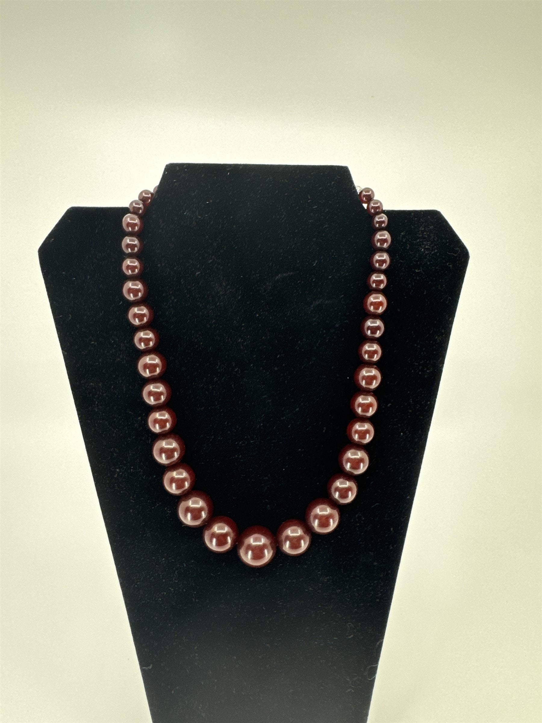 Vintage Womens Necklace Costume Jewelry Graduated Beads Brown / Dark Red