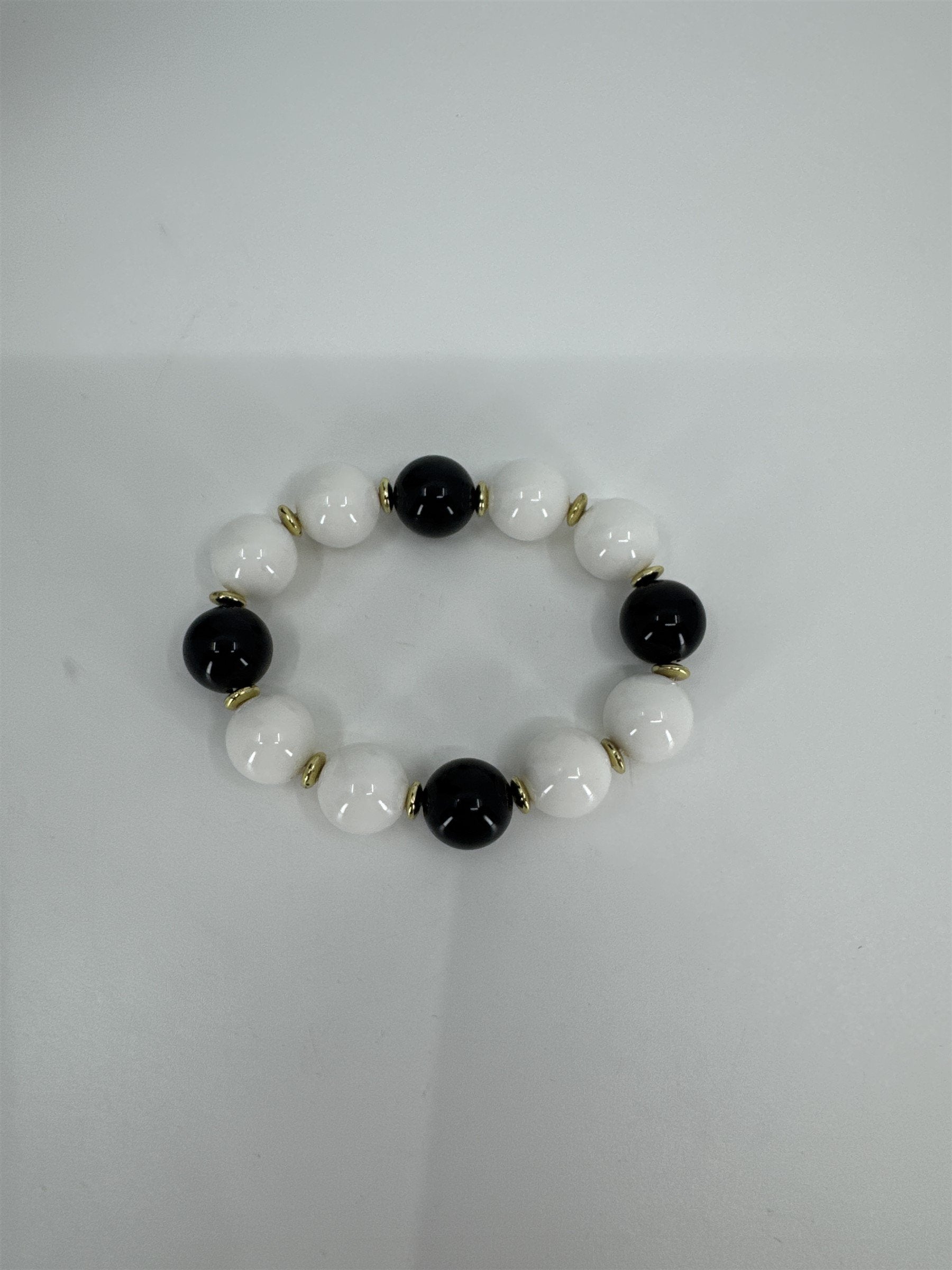 Vintage Black and White Beaded Hard Plastic Acrylic Resin Bracelet Womens