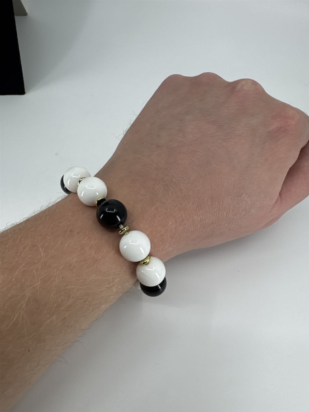 Vintage Black and White Beaded Hard Plastic Acrylic Resin Bracelet Womens