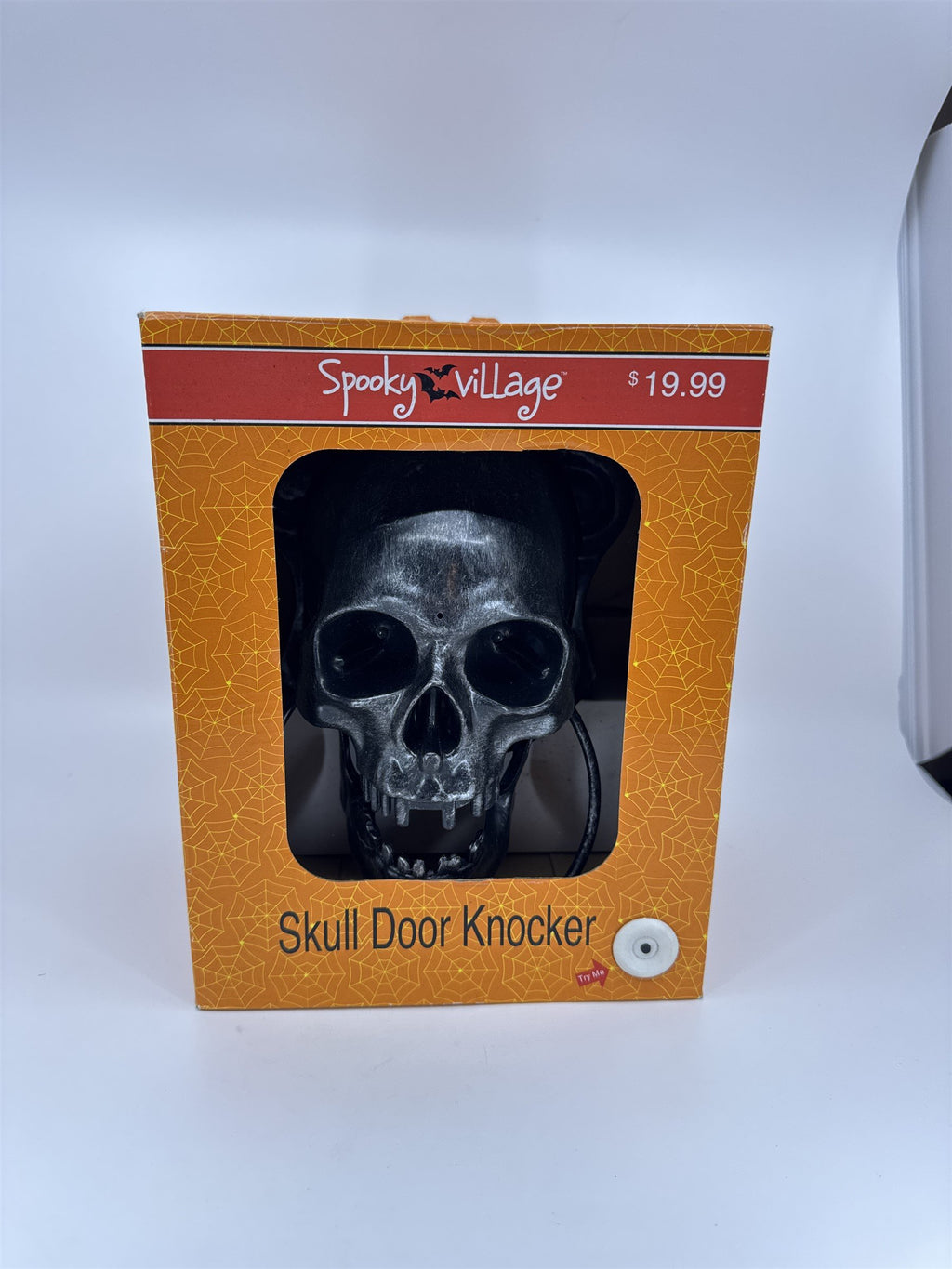 Retired Halloween Spooky Village Skull Door Knocker Howling Moving Jaw Eyes Lit