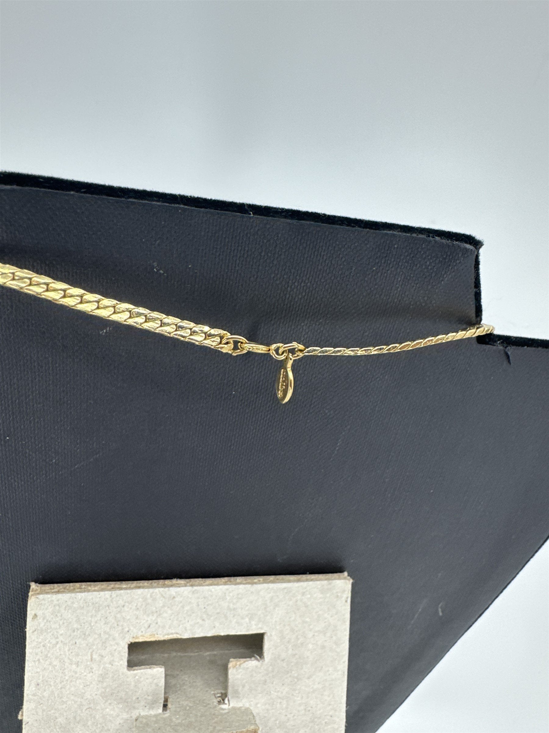 Vintage Gold Toned Avon Necklace Chain Rope Womens Necklace With Box