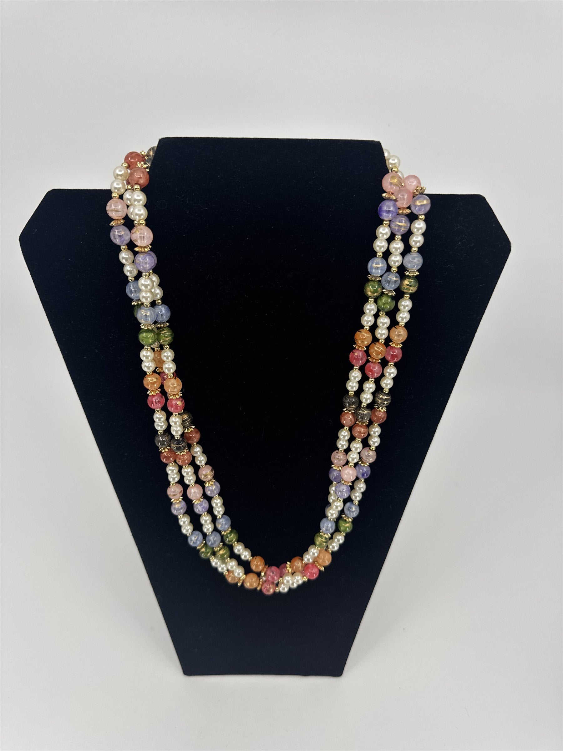 Vintage Womens Necklace Costume Jewelry Multicolored Beads Faux Pearls 3-Strands