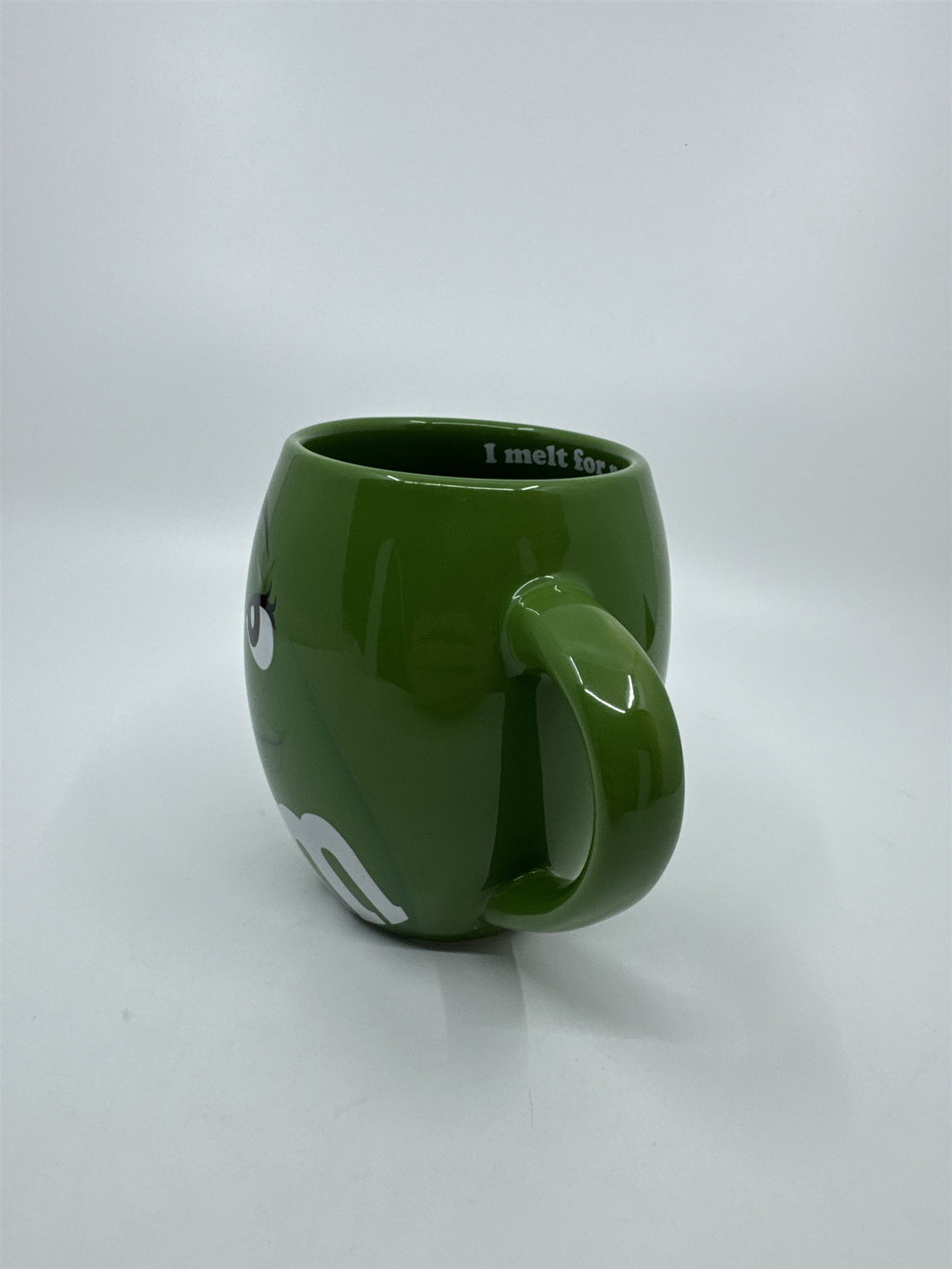M&M World I Melt for No One Large 20oz Green Barrel Coffee Mug Cup (Chip/Crack)