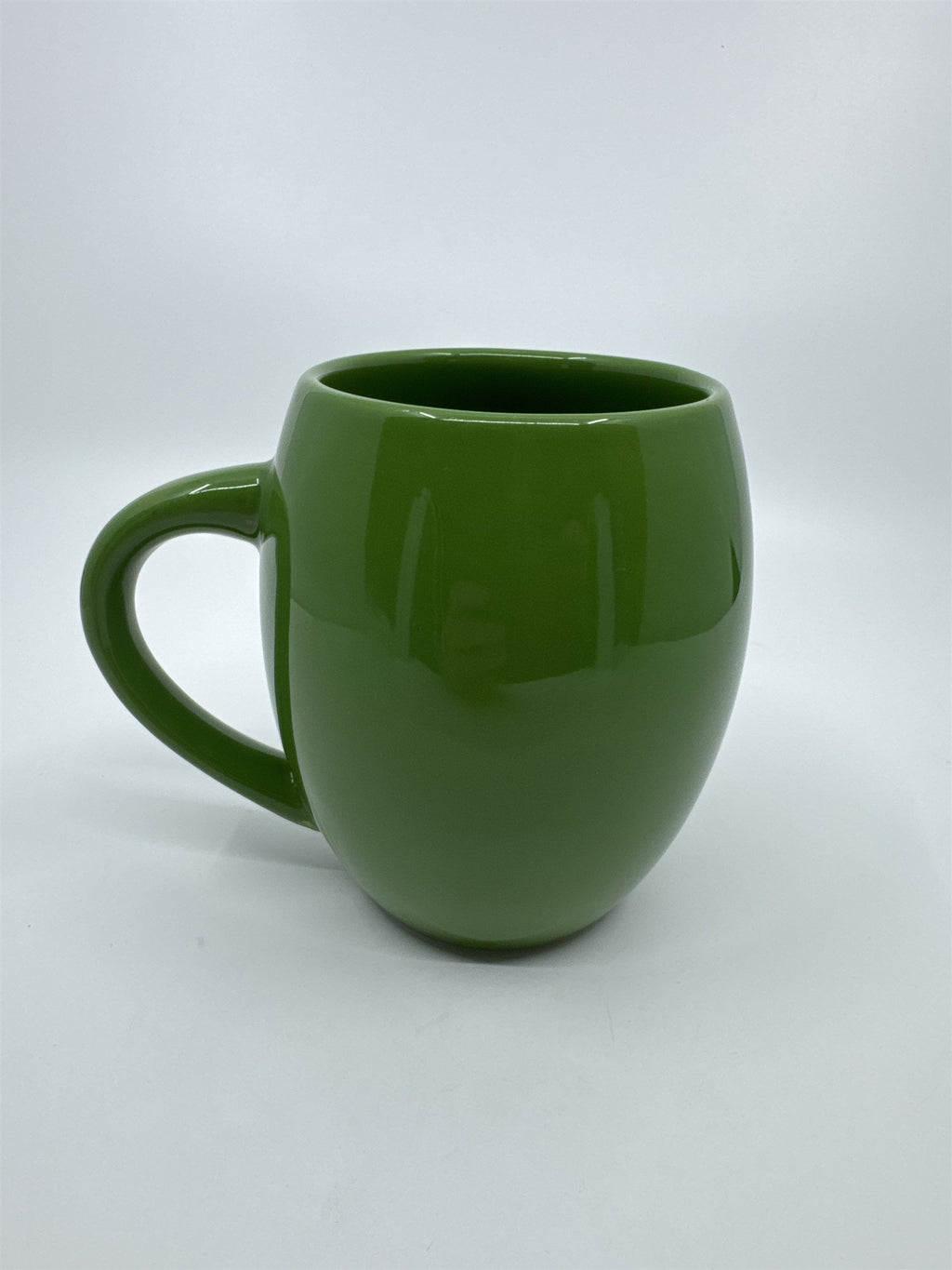 M&M World I Melt for No One Large 20oz Green Barrel Coffee Mug Cup (Chip/Crack)