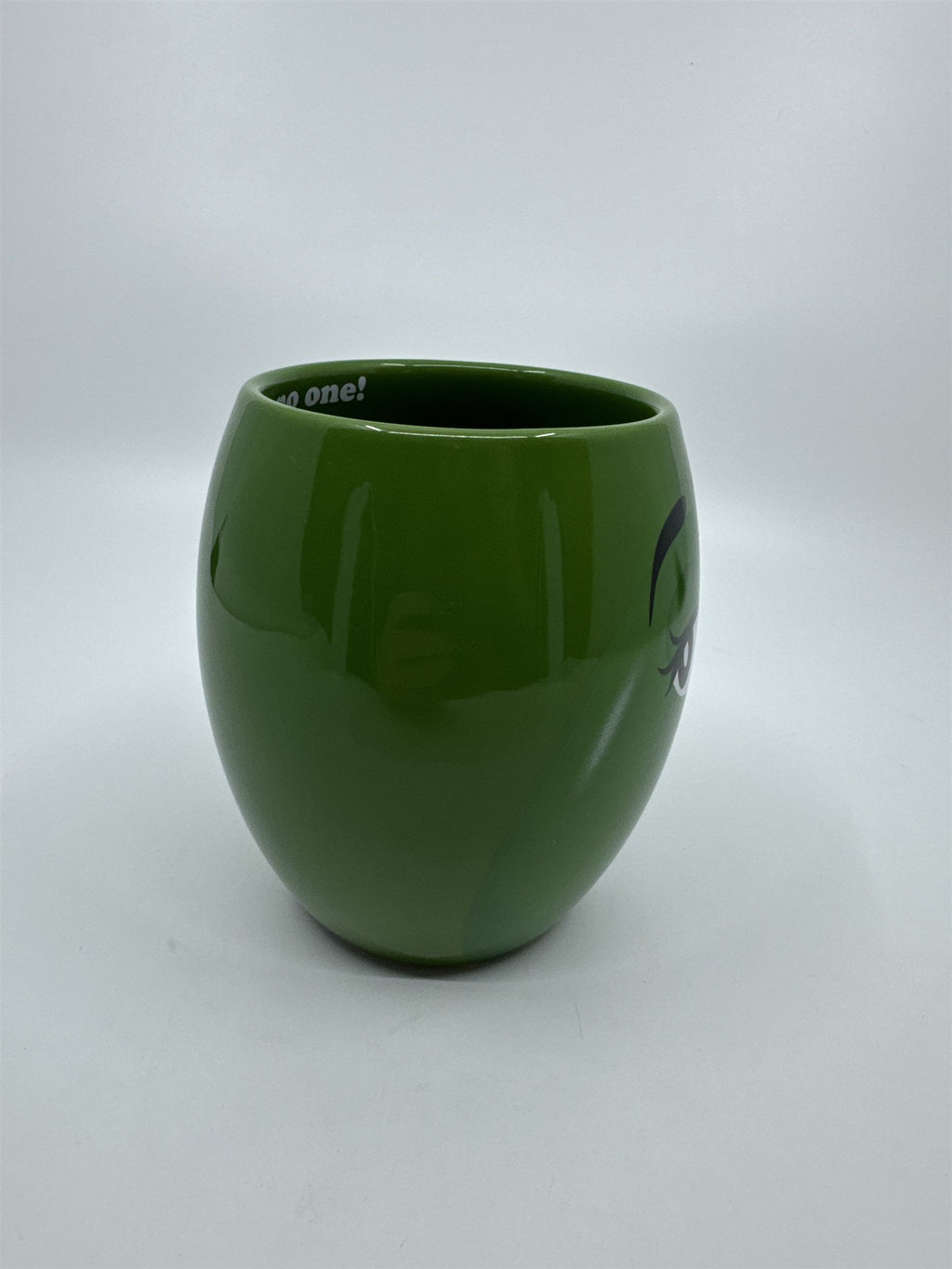 M&M World I Melt for No One Large 20oz Green Barrel Coffee Mug Cup (Chip/Crack)