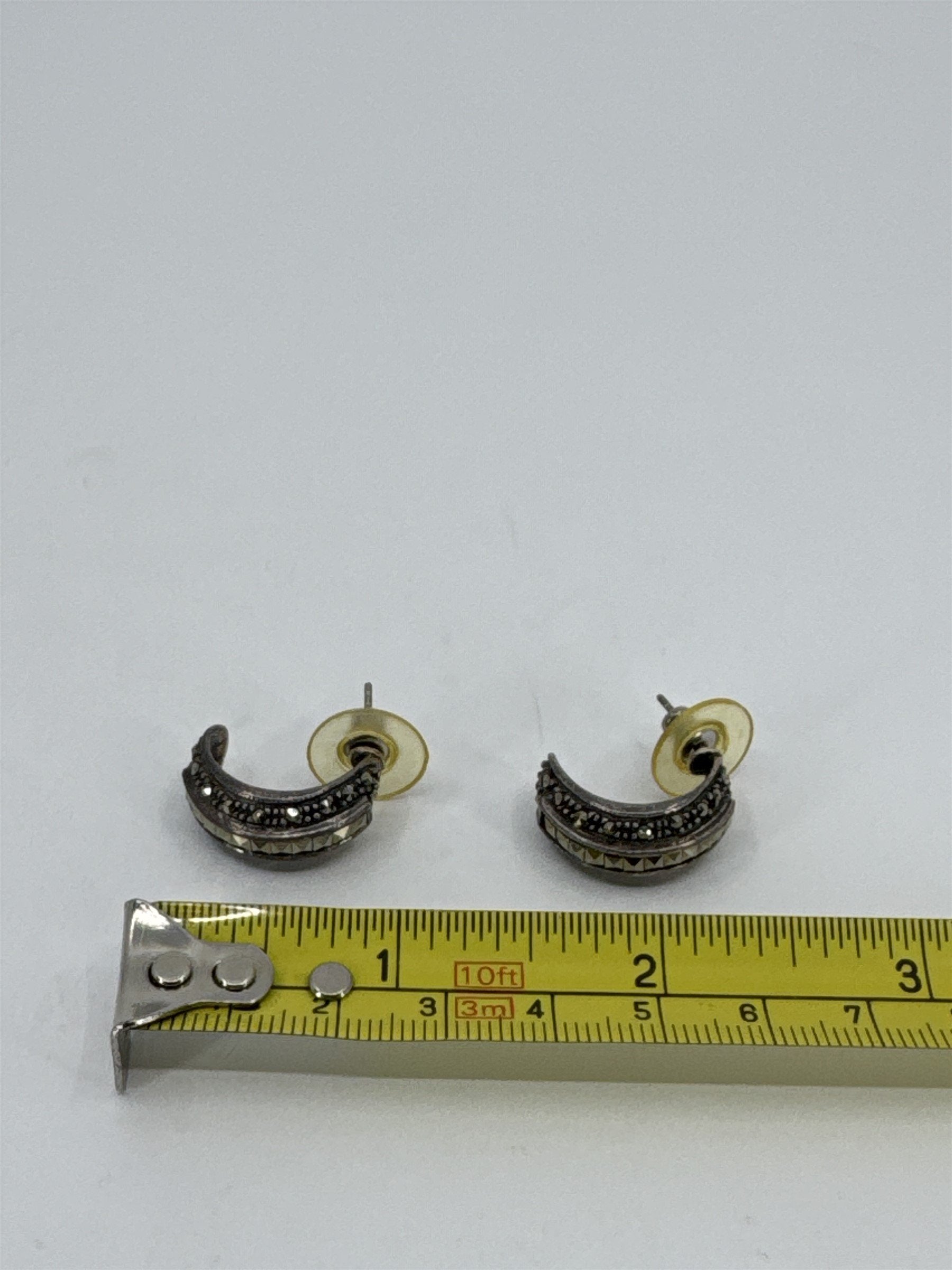 Vintage Silver Tone Sparking Gold Shining Retro Pin Earrings Costume Jewelry