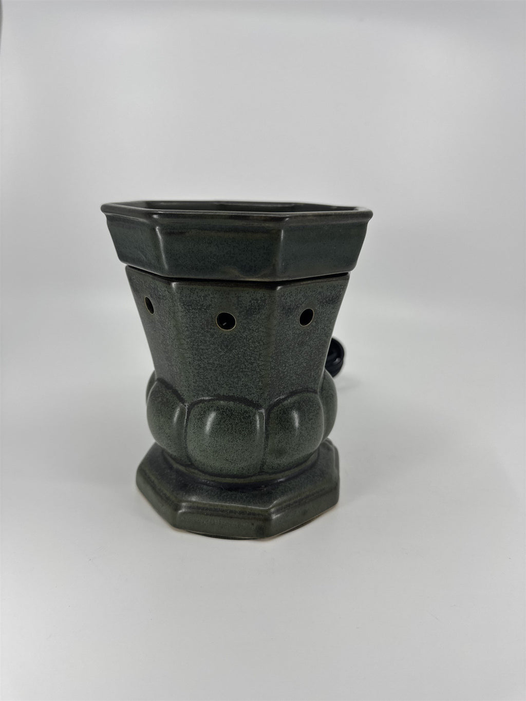 Scentsy Full Size DSW-VERD Green Statue Style Candle Wax Warmer WORKS /w Bulb