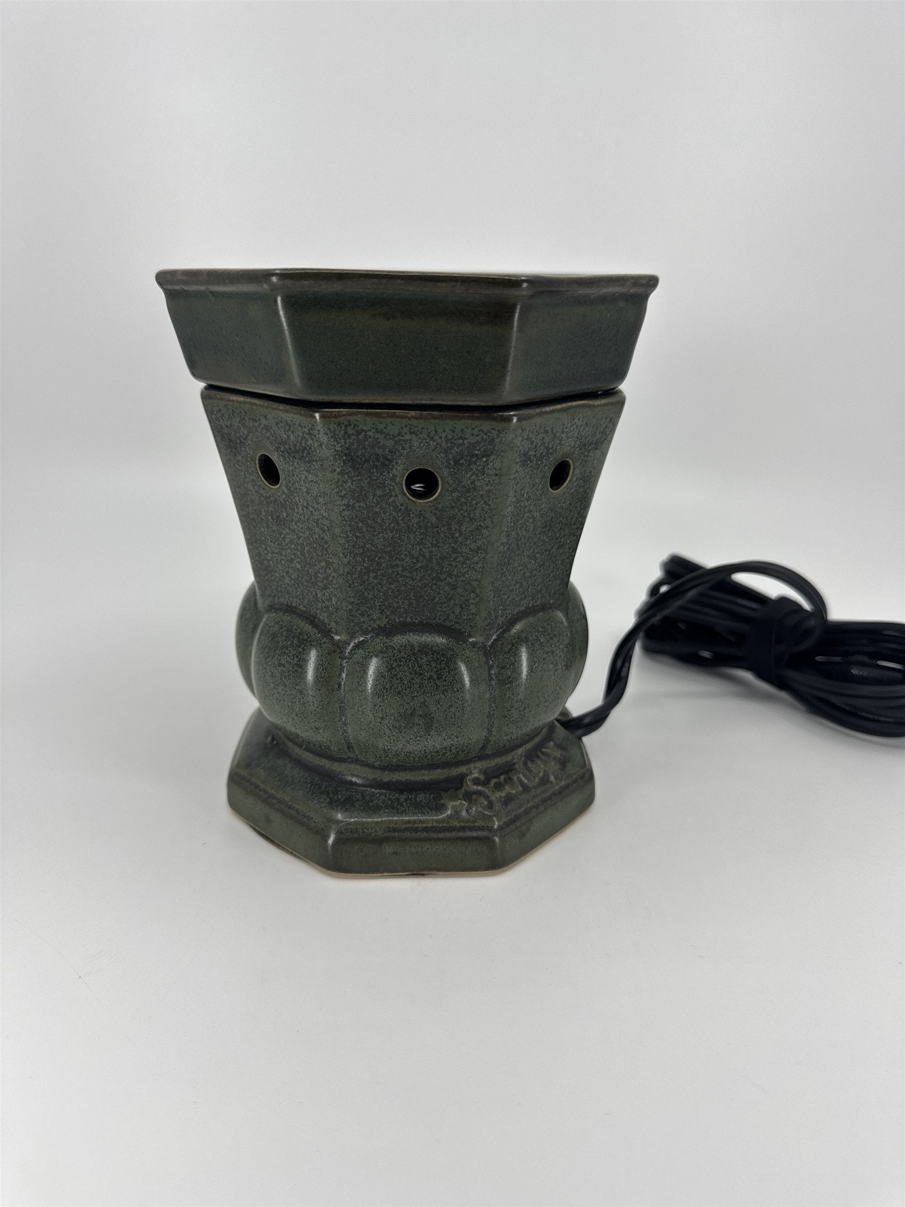 Scentsy Full Size DSW-VERD Green Statue Style Candle Wax Warmer WORKS /w Bulb