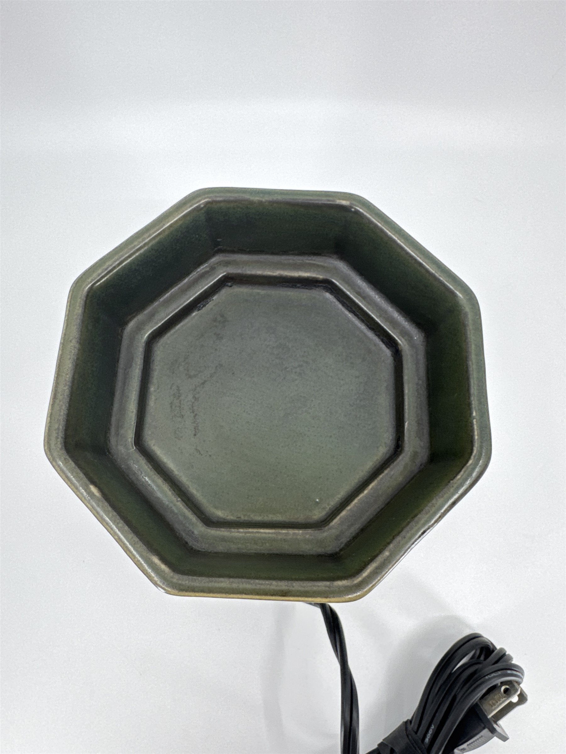 Scentsy Full Size DSW-VERD Green Statue Style Candle Wax Warmer WORKS /w Bulb