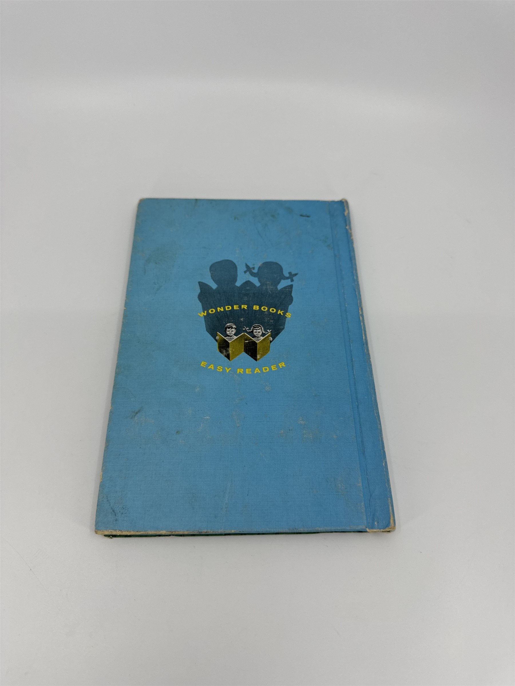 Vintage Wonder Books Easy Reader Too Many Pockets by Dorothy Levenson Ruth Wood