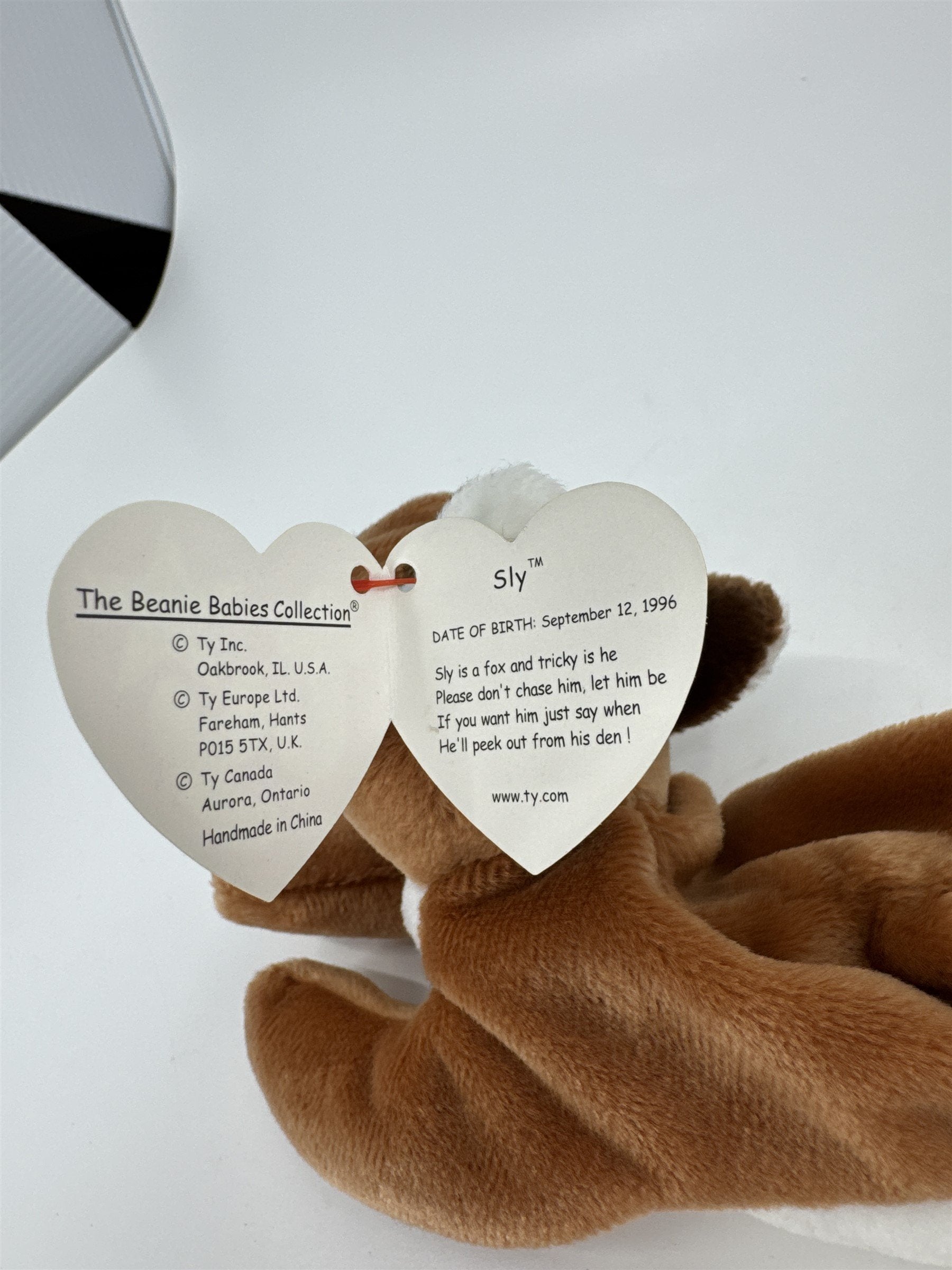 Vintage Ty Original Beanie Baby Sly the Fox 1996 NOS TAG ERROR Extra Space