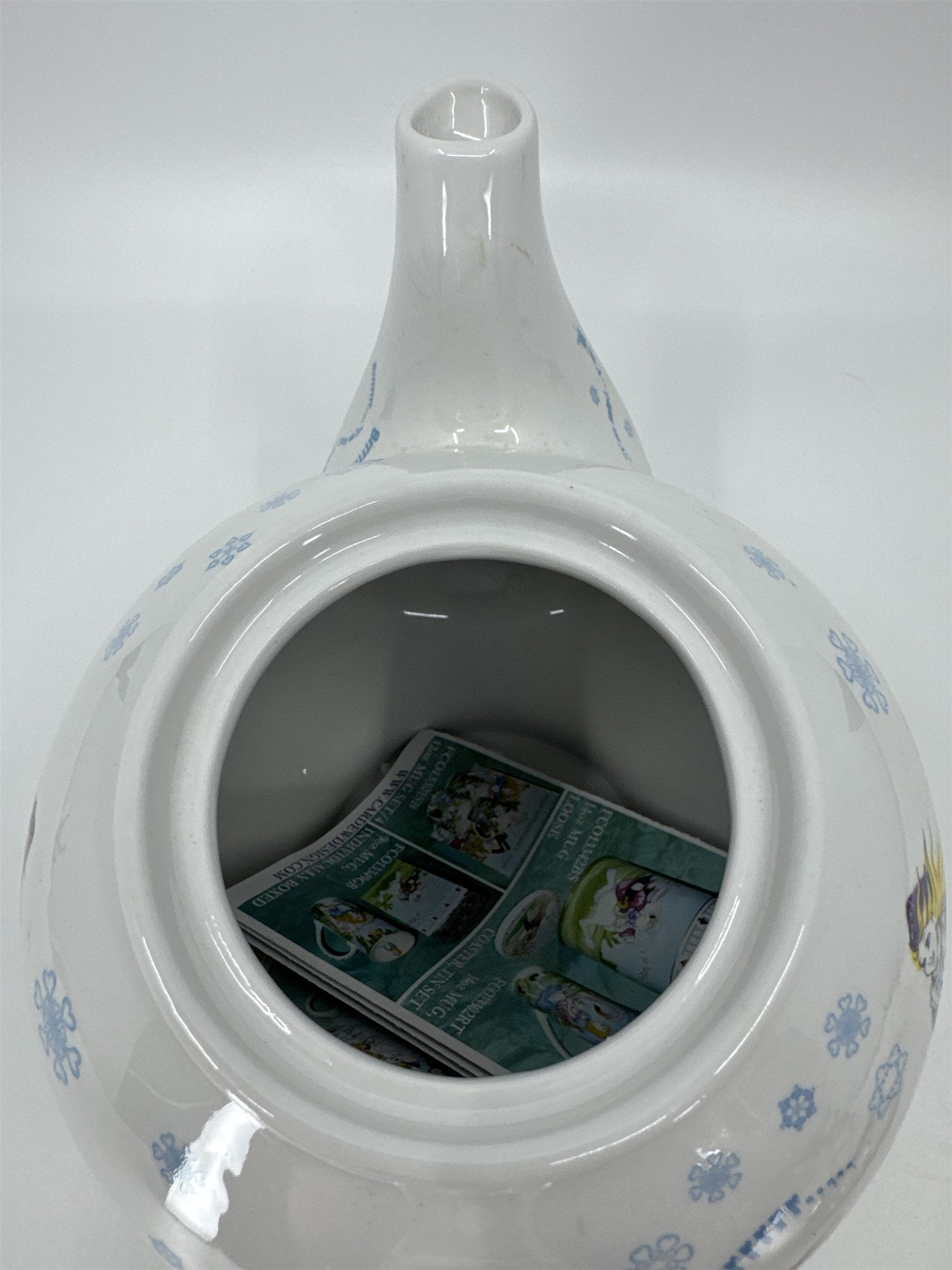 Cardew Design England Paul Cardew Alice in Wonderland 48oz Teapot AIW13013 & Box