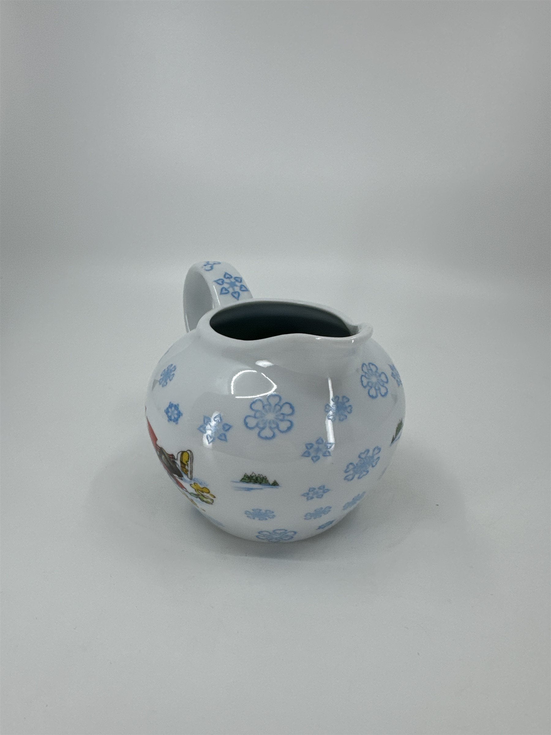 Cardew Design England Paul Cardew Alice in Wonderland Mad Creamer AIW13053