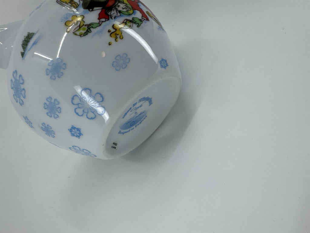 Cardew Design England Paul Cardew Alice in Wonderland Mad Creamer AIW13053