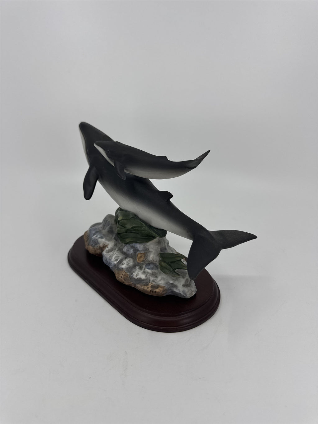 Homco Masterpiece Porcelain Figurine Endangered Species Fin Whales /w Wood Base