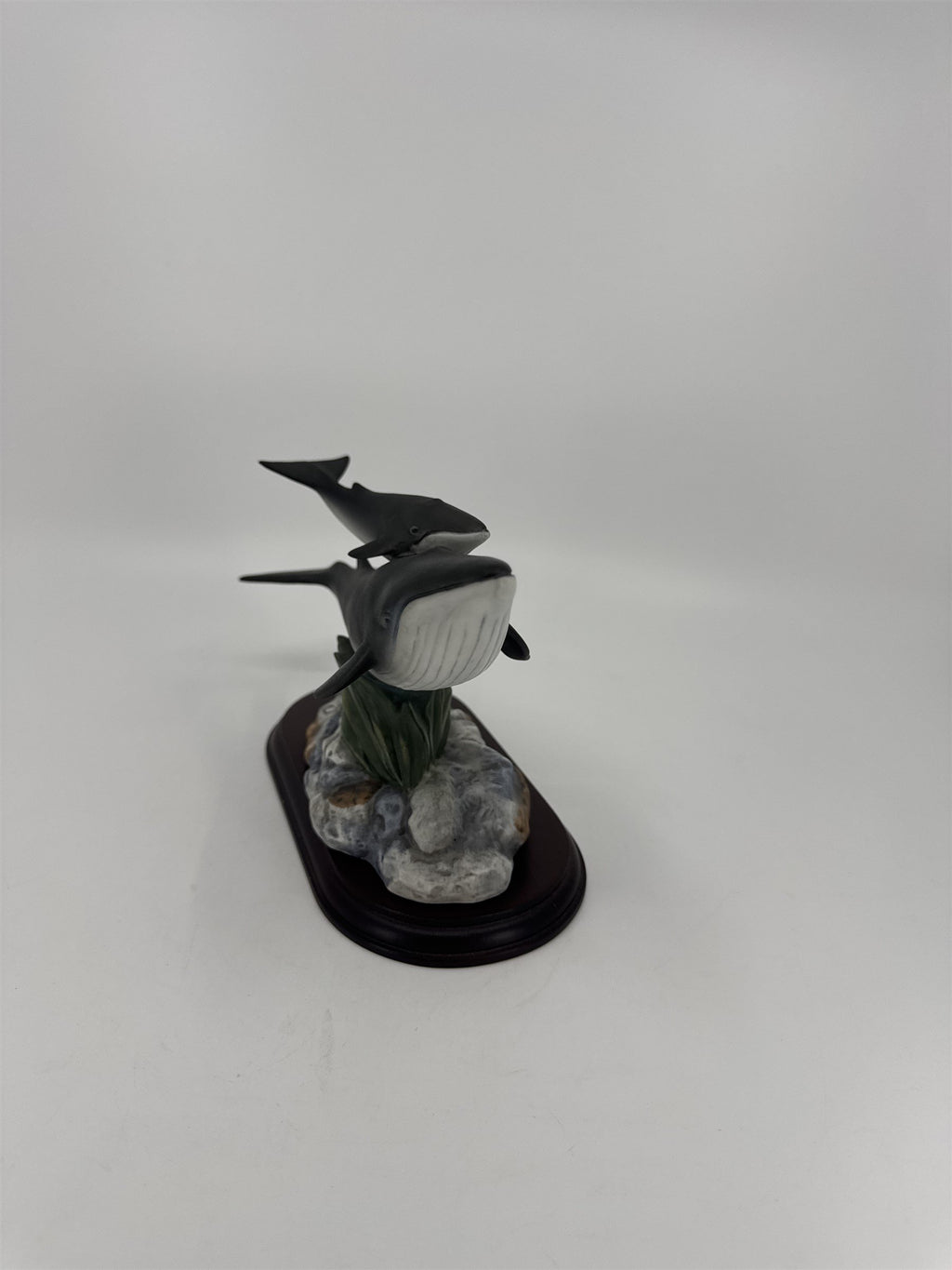 Homco Masterpiece Porcelain Figurine Endangered Species Fin Whales /w Wood Base