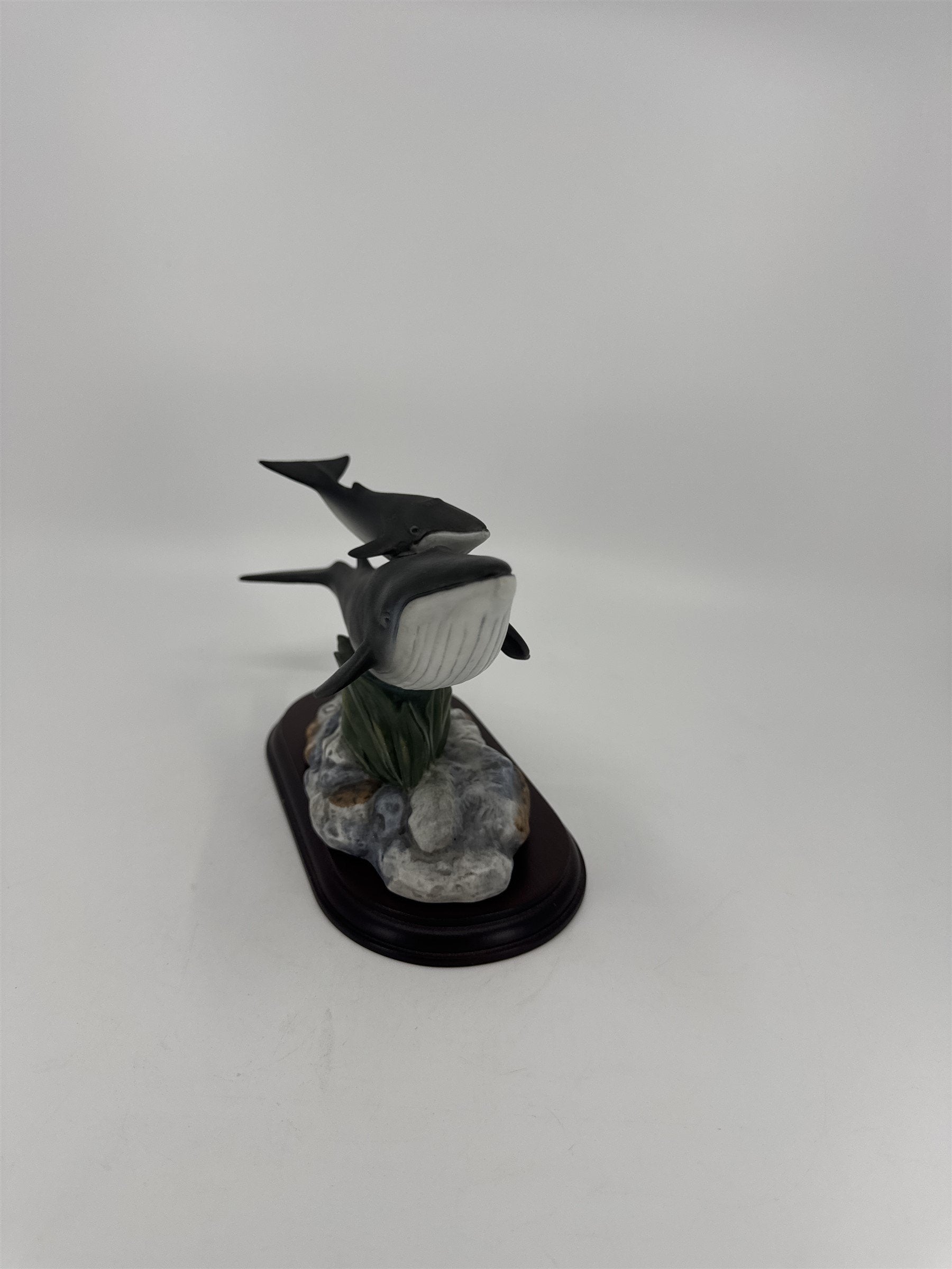 Homco Masterpiece Porcelain Figurine Endangered Species Fin Whales /w Wood Base