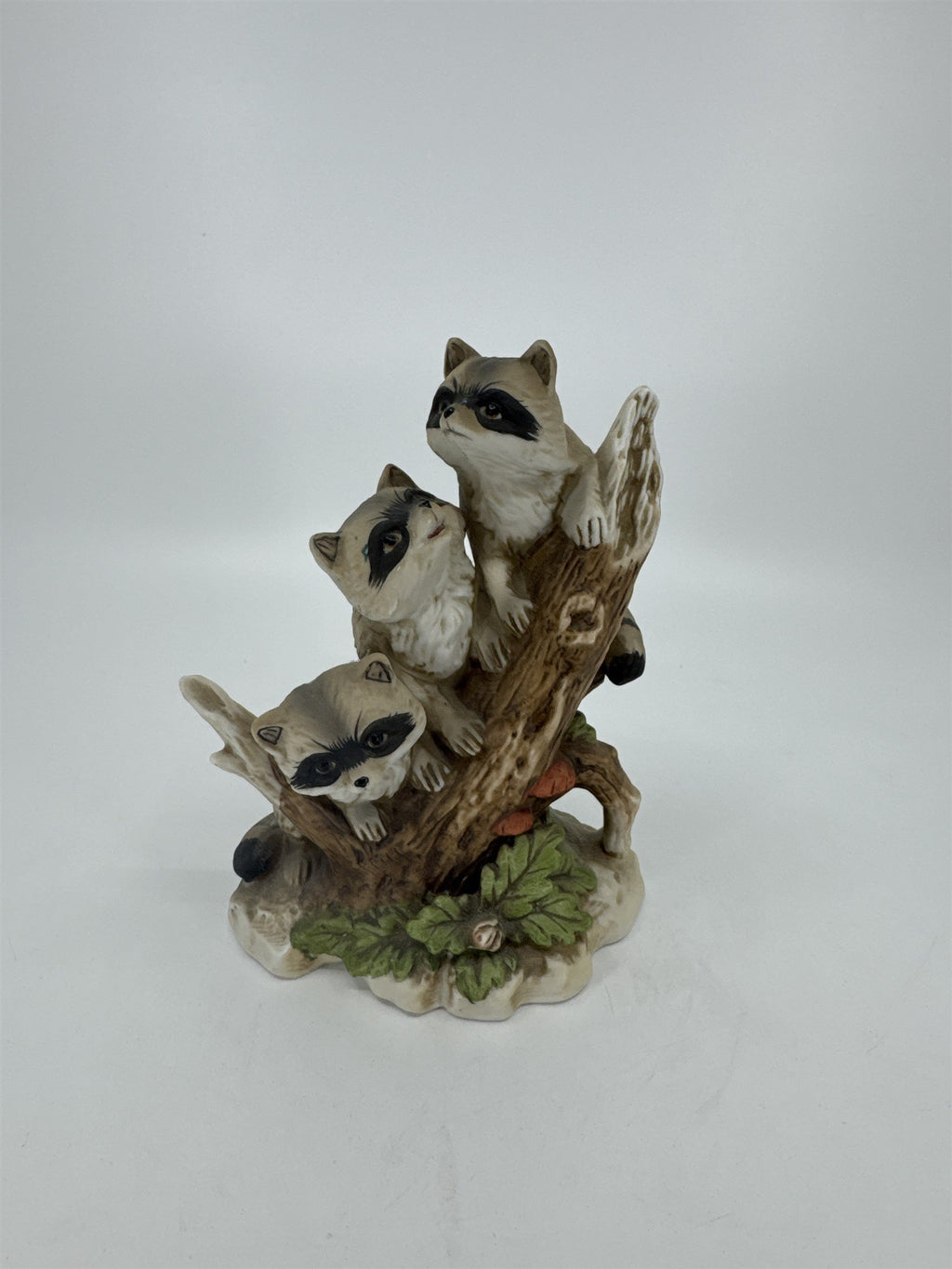 Homco Home Interiors Porcelain Wilderness Figurine 1433 Racoons Family on Log