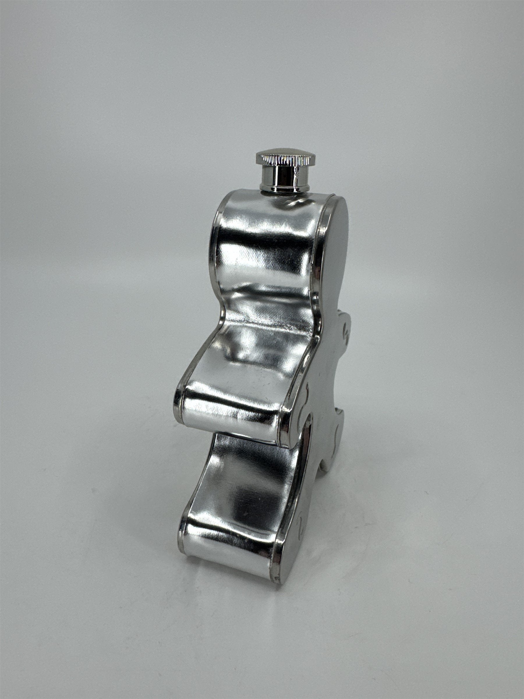 Wembley Gingerbread Man Flash Silver Tone Color Christmas Holiday Gift Flask