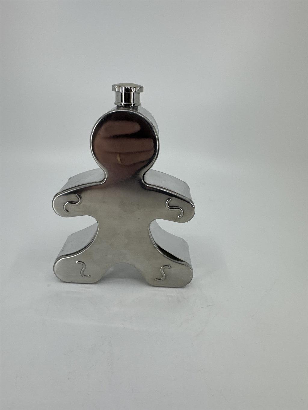 Wembley Gingerbread Man Flash Silver Tone Color Christmas Holiday Gift Flask