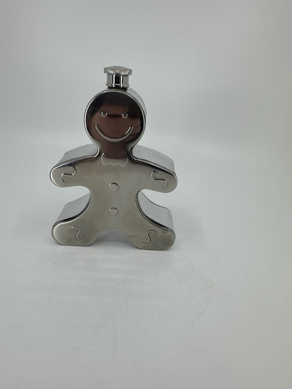 Wembley Gingerbread Man Flash Silver Tone Color Christmas Holiday Gift Flask