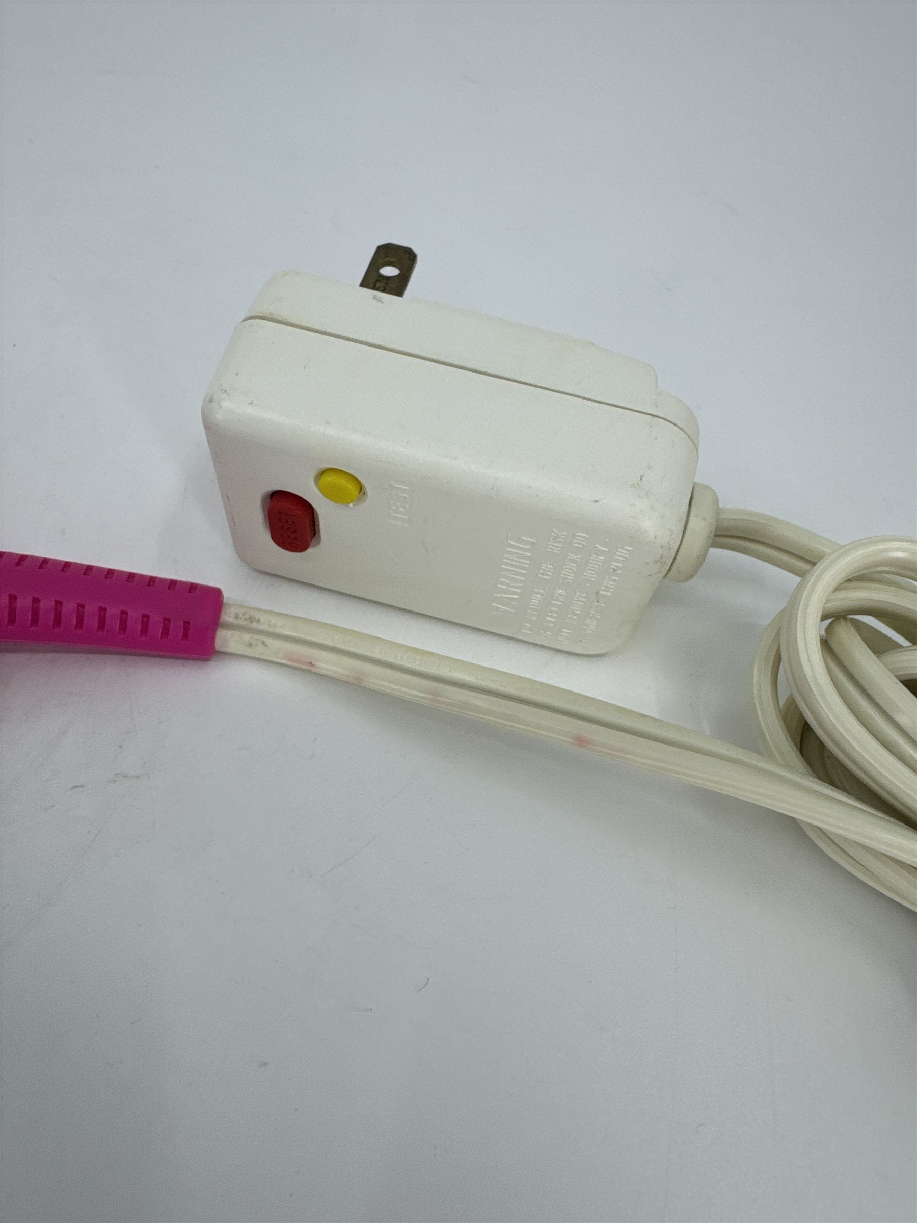 Mini Pink Conair Blow-dryer Model 054CSPW 125/250V AC 60Hz 800W Travel Hair Dry