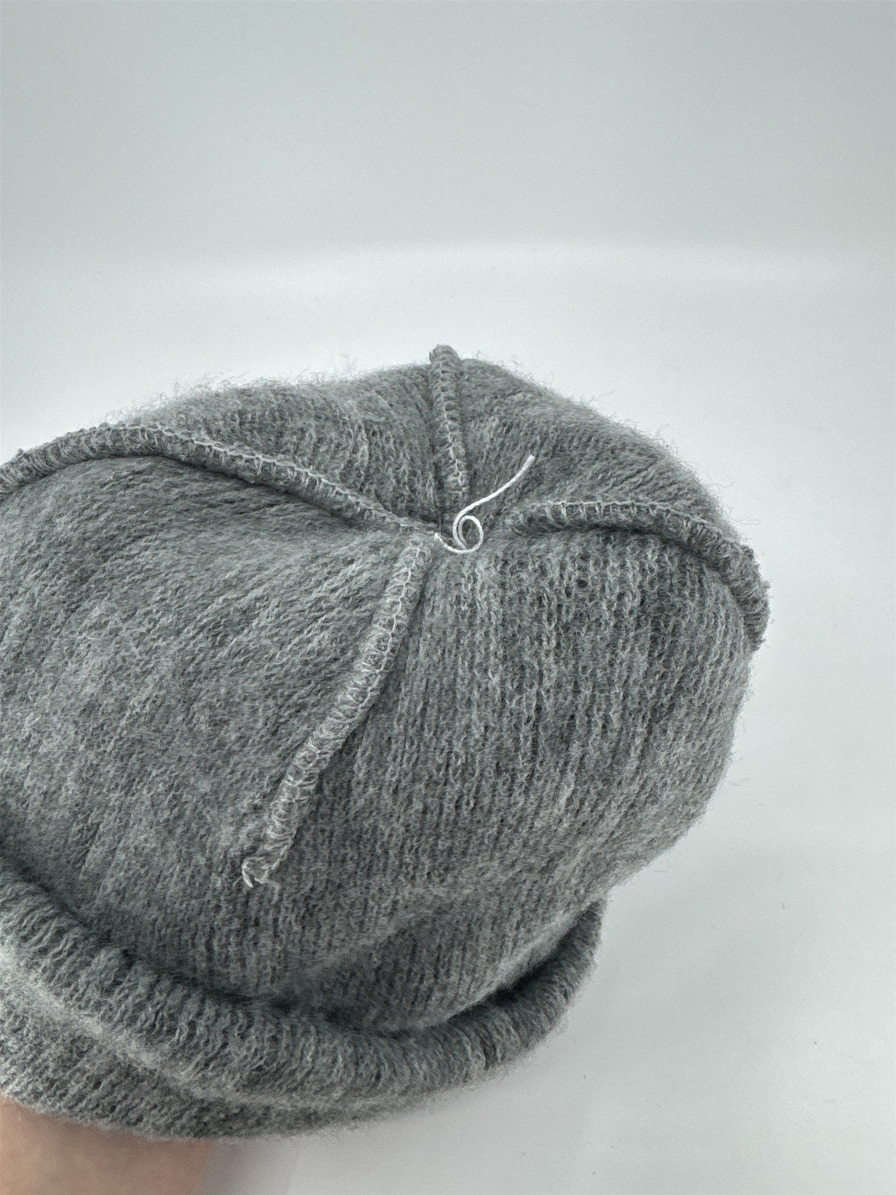 Apt. 9 Womens Beanie Grey with Faux Fur Fluffy Ball on Top One Size OSFM