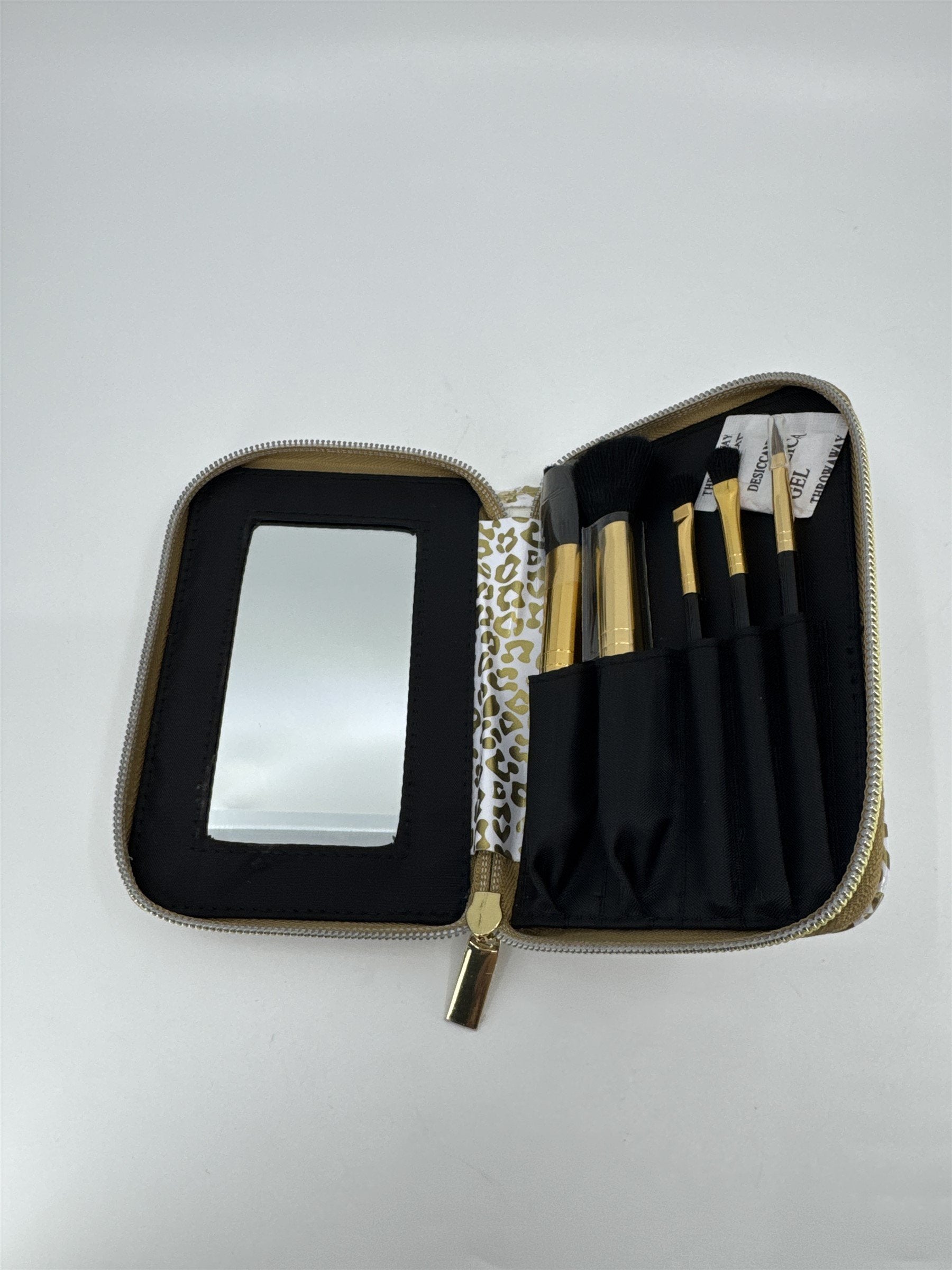 Juicy Couture Gold Leopard Cheetah Print Makeup Brush Bag Set /w 5 Brushes
